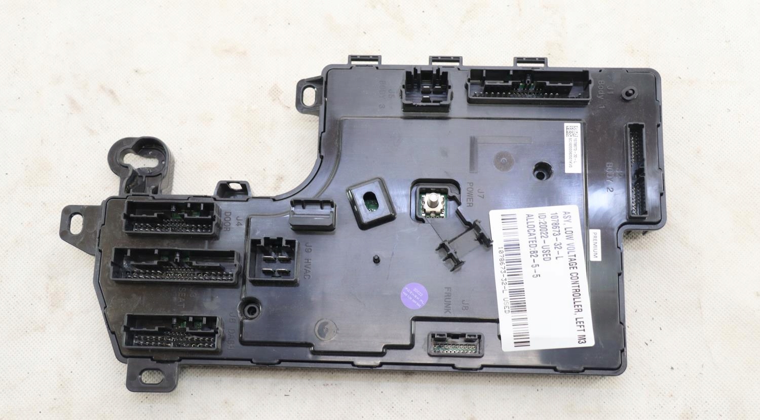 TESLA MODEL 3 MODUŁ STEROWNIK LEWY PRZÓD Producent części Tesla