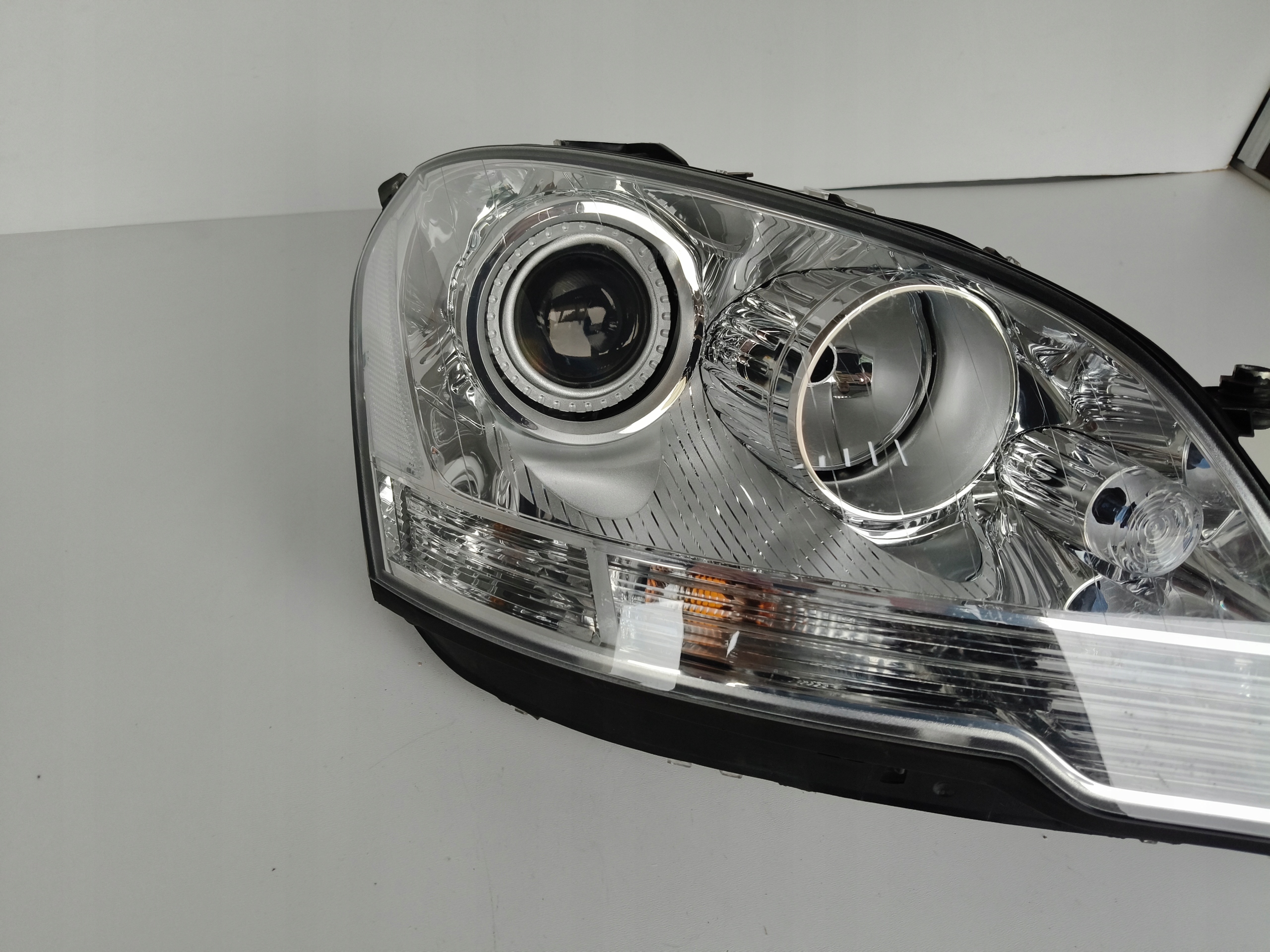 light right REFLEKTOR MERCEDES ML W164 08- LIFT XENON