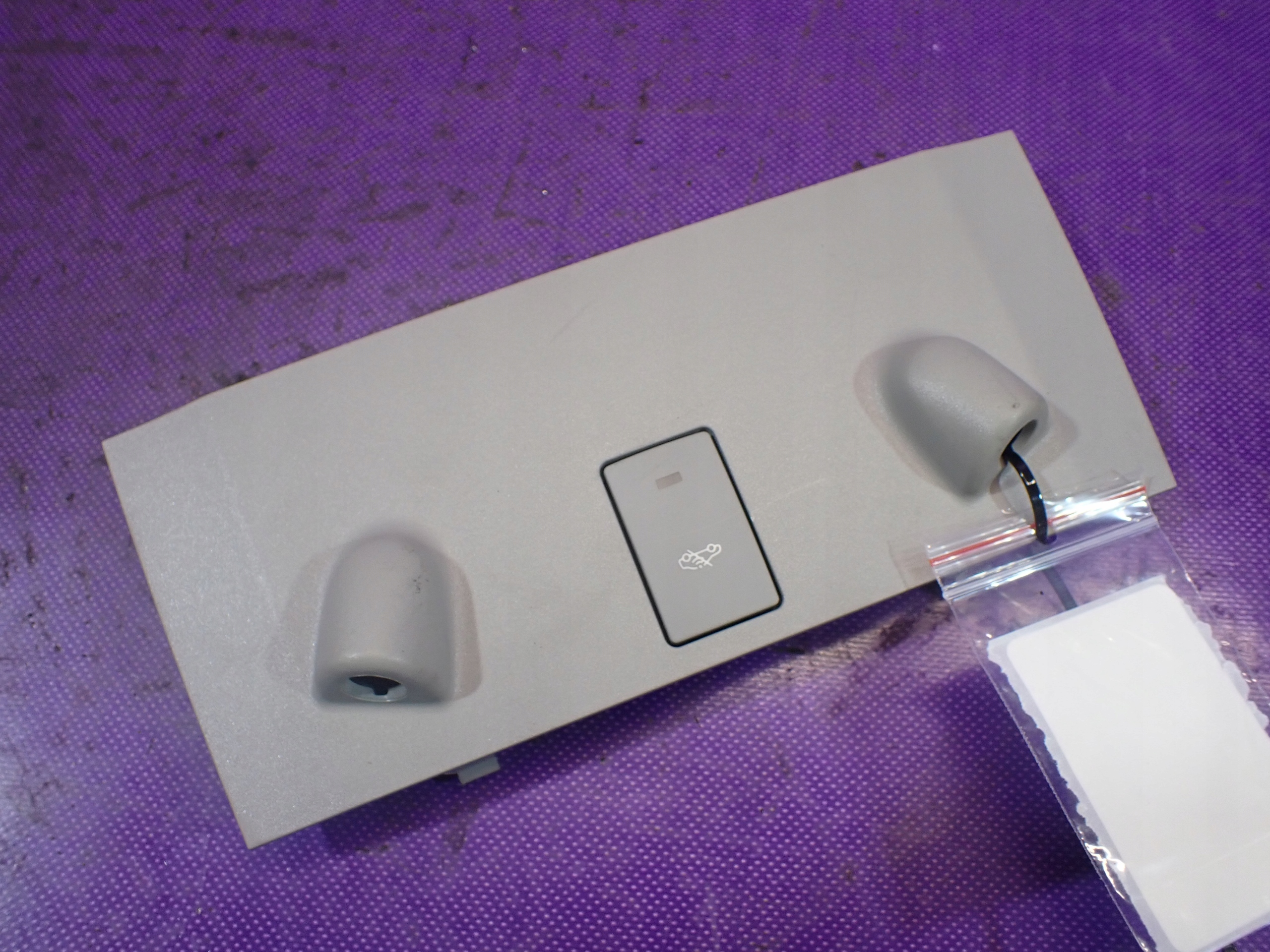 ASTRA J IV CZUJNIKI RUCHU WŁĄCZNIK ALARMU 13251595