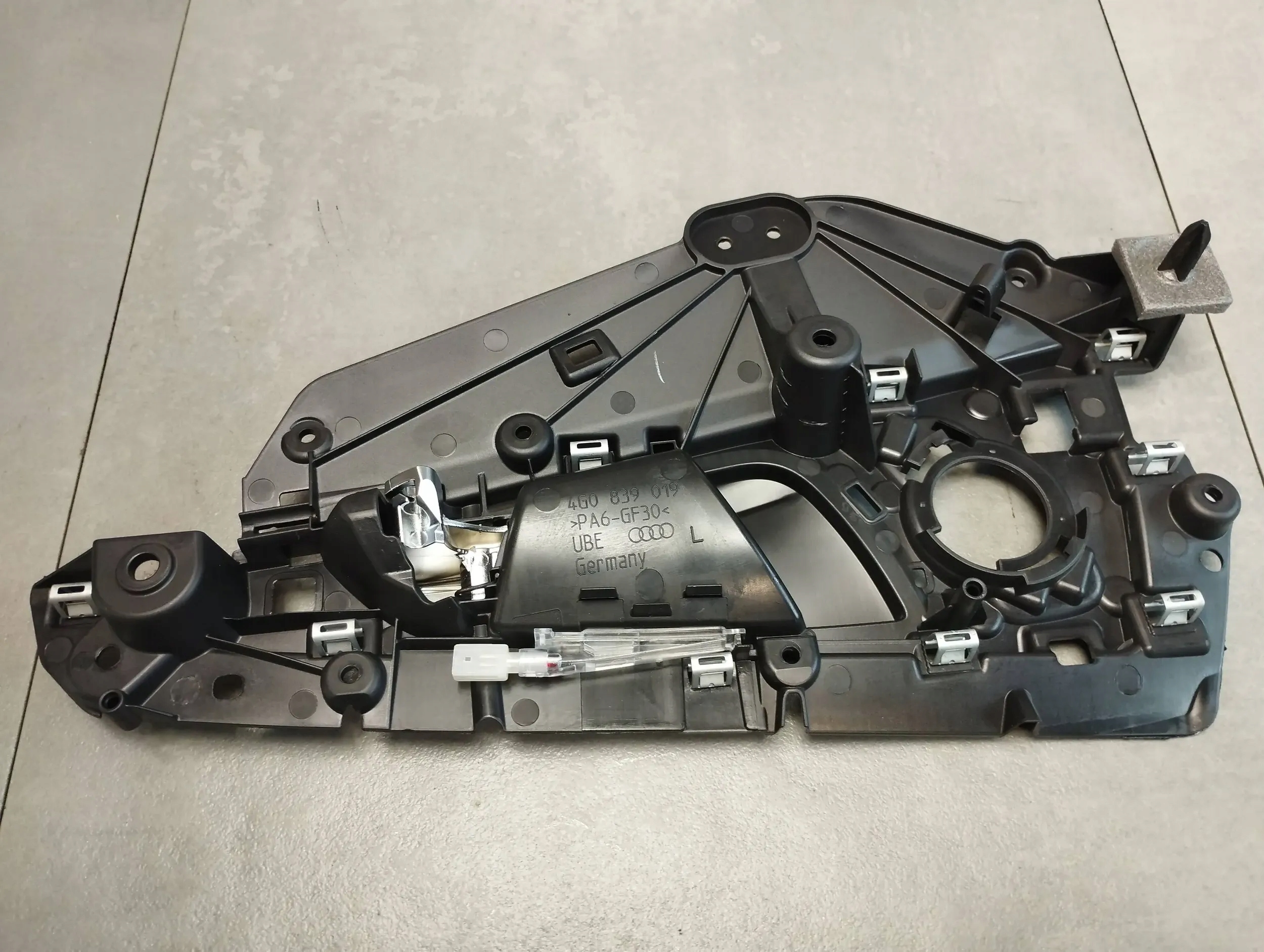 Audi A6 C7 4G handle inner left rear part 4G0839019