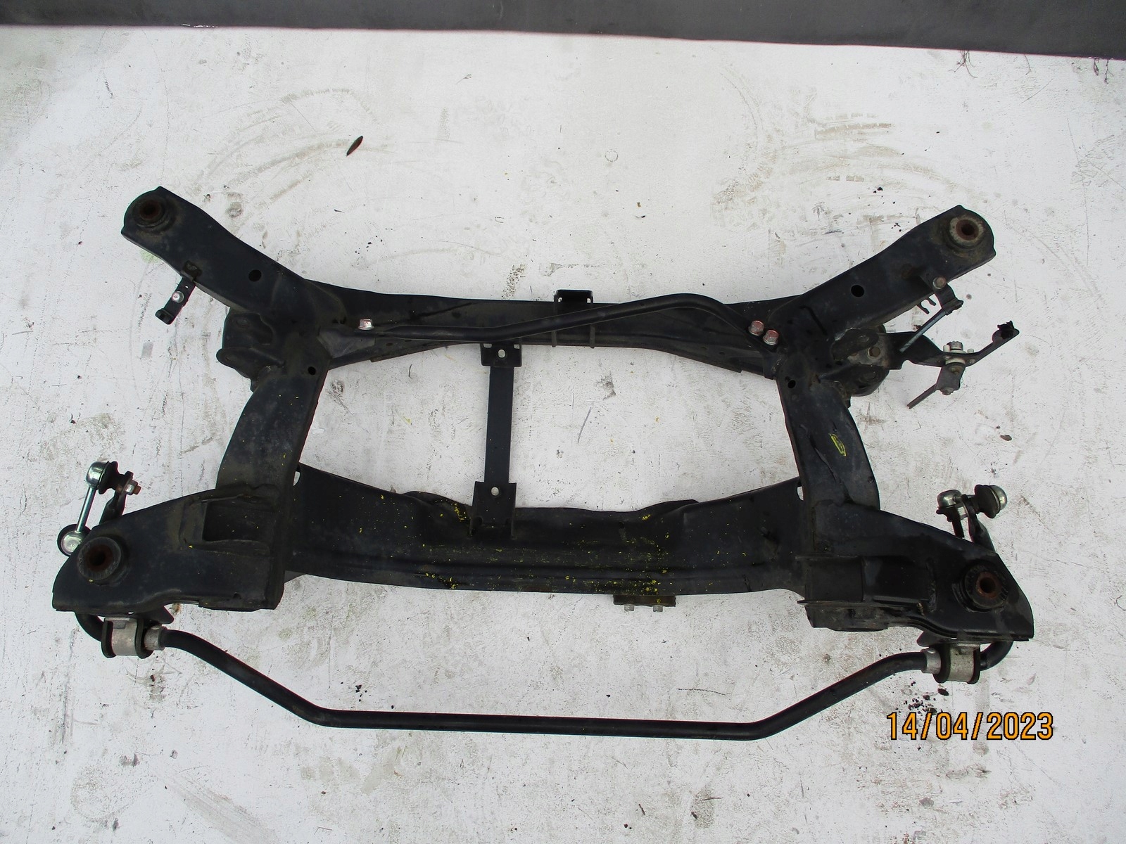 axle beam axle beam subframe MITSUBISHI OUTLANDER 4X4 2,0i