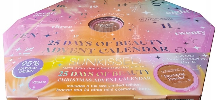 Адвент-календарь Sunkissed 25 Days Of Beauty, косметика для макияжа и аксессуары, 24 окошка — фото 2