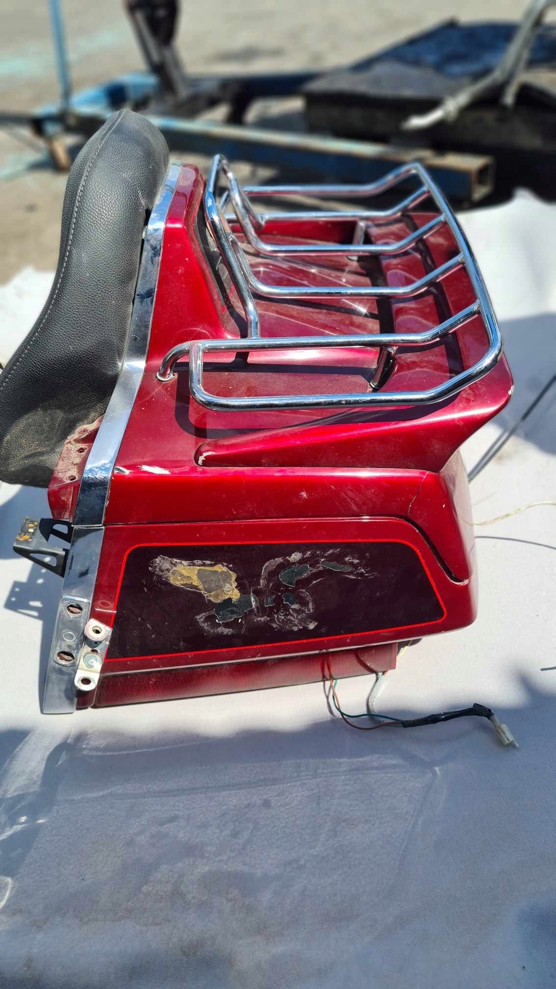 HONDA GL 1500 GOLDWING 82-01 KUFER CENTRALNY Producent Honda OE