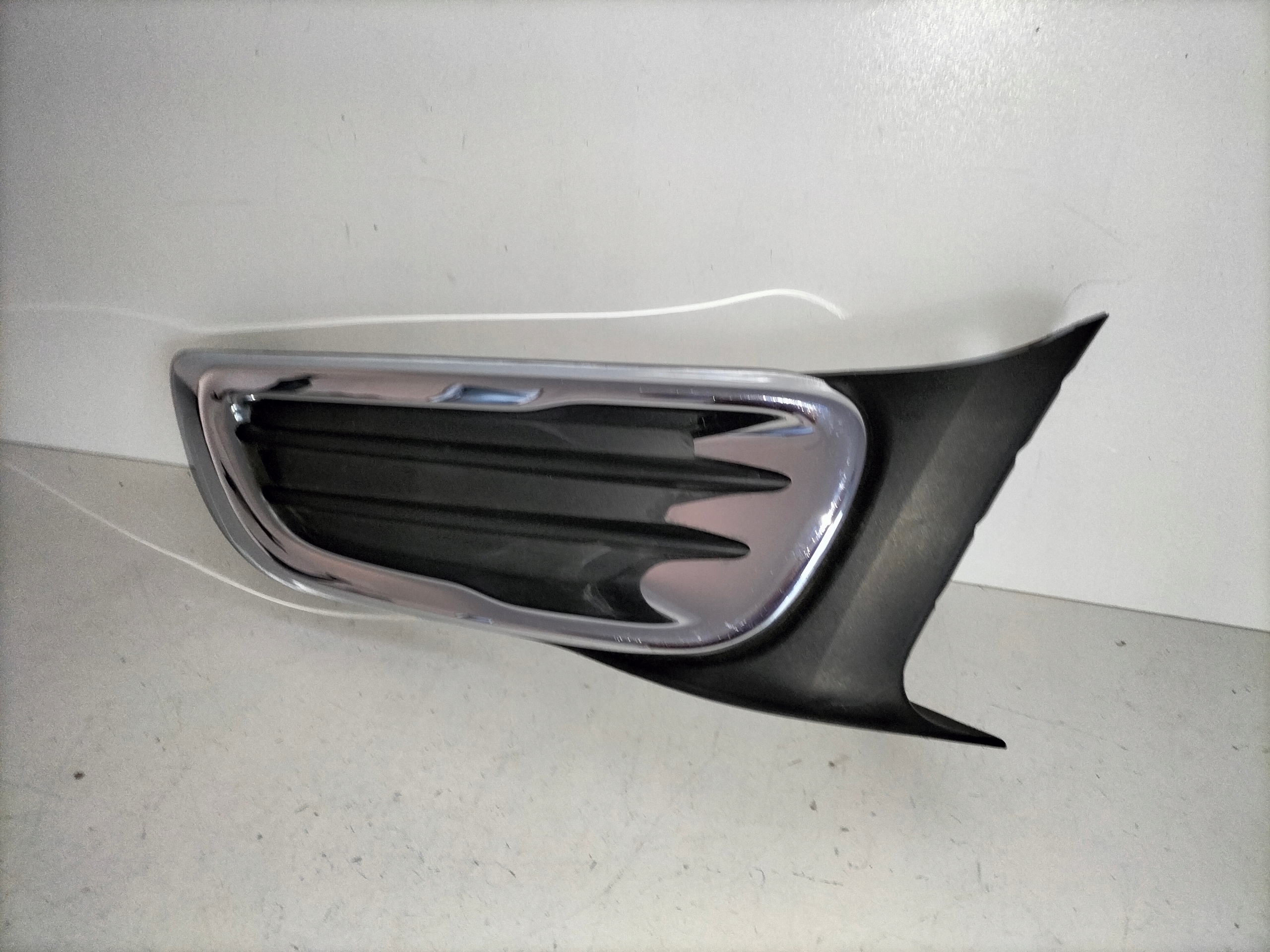 grille grid of a bumper front right CITROEN C3 PICASSO 08-12