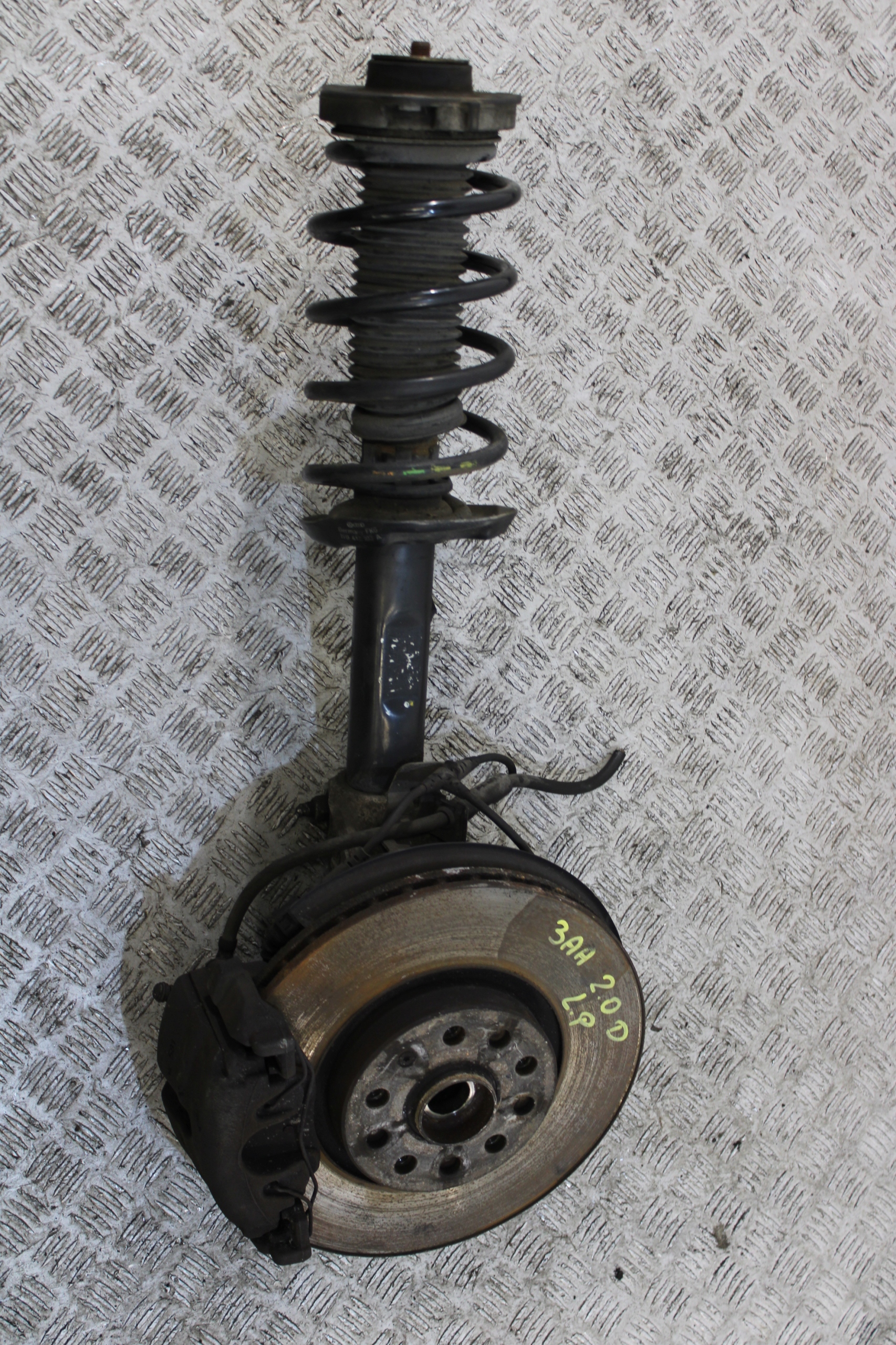 swing mcpherson shock absorber left front VW PASSAT B7 3AA