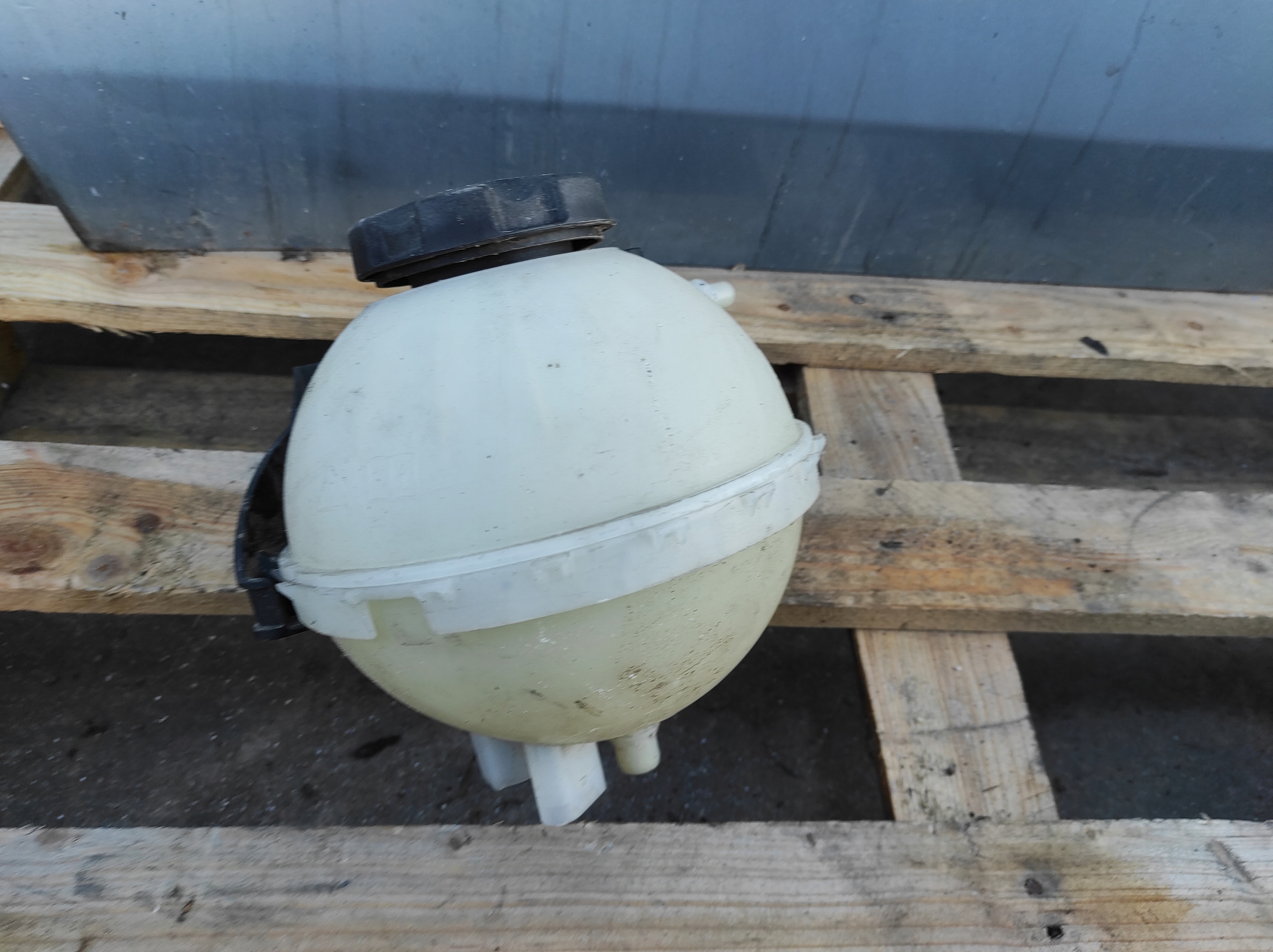 Réservoir eau BMW F22 7642159