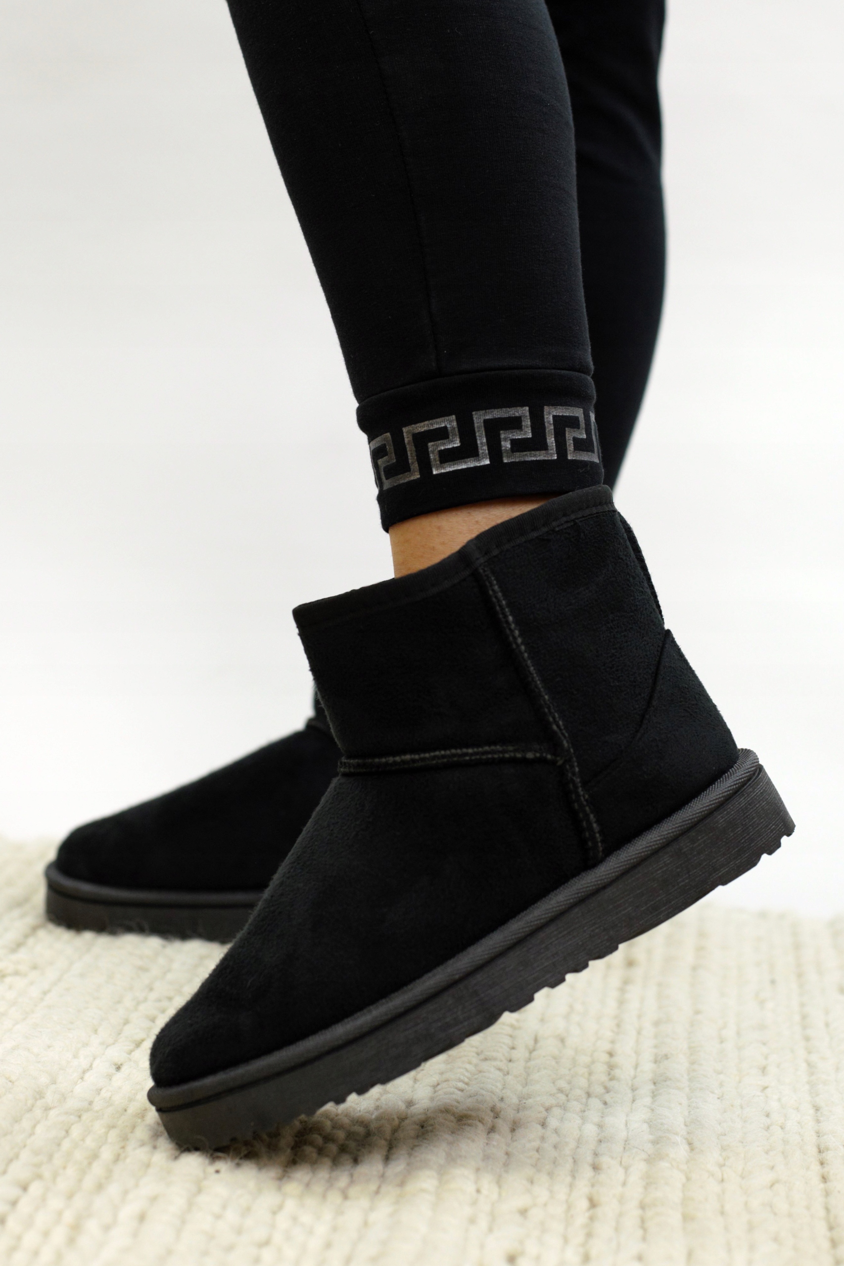 ŚNIEGOWCE ocieplane ESKIMOSKI zimowe BOTKI bambosze KAPCIE (41) Marka inna