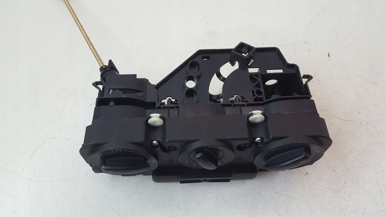 Panel BOCCHETTE VW Golf V 1,6