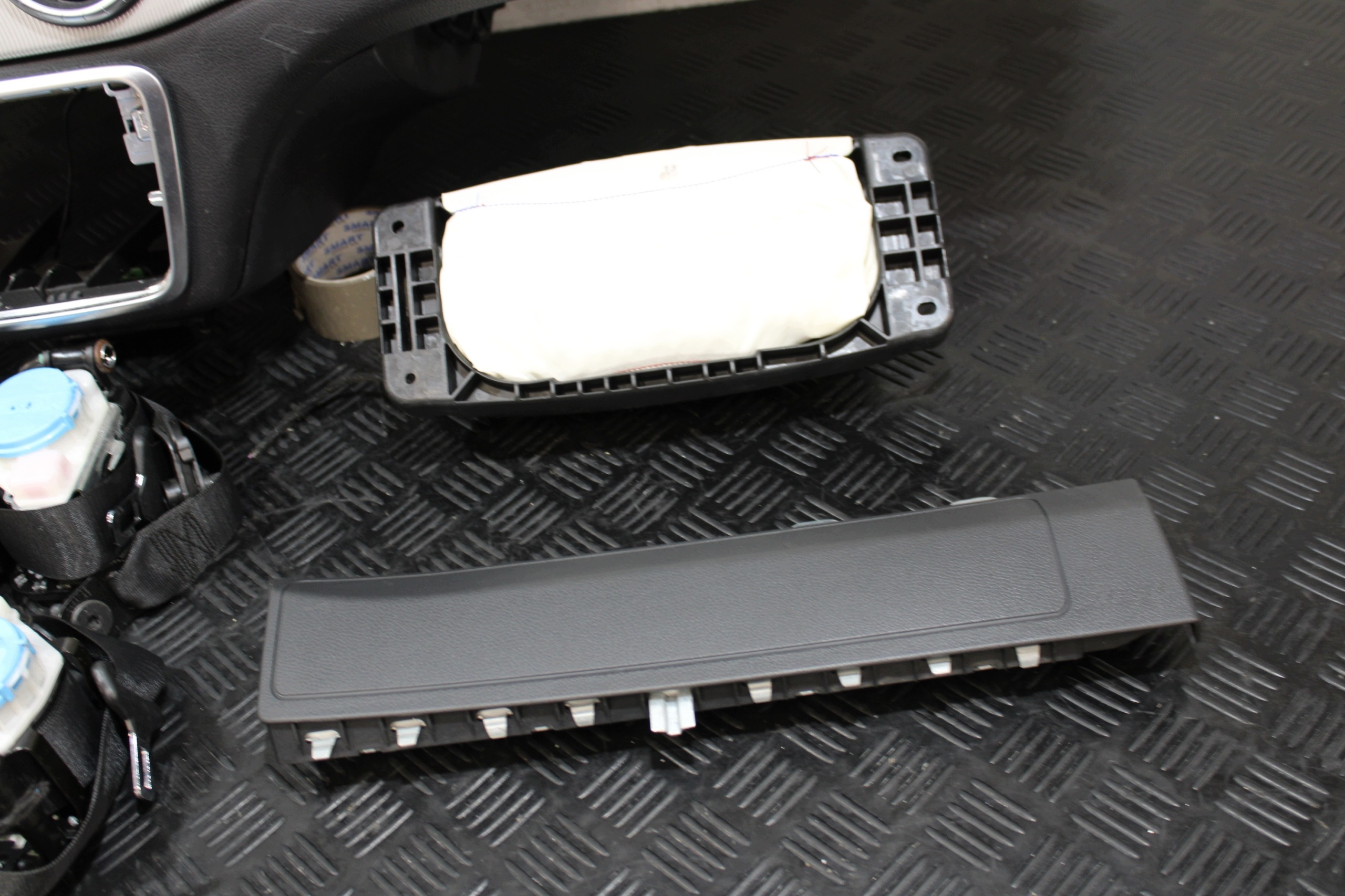 dashboard console airbag airbags MERCEDES CLA W117 2,2 CDI