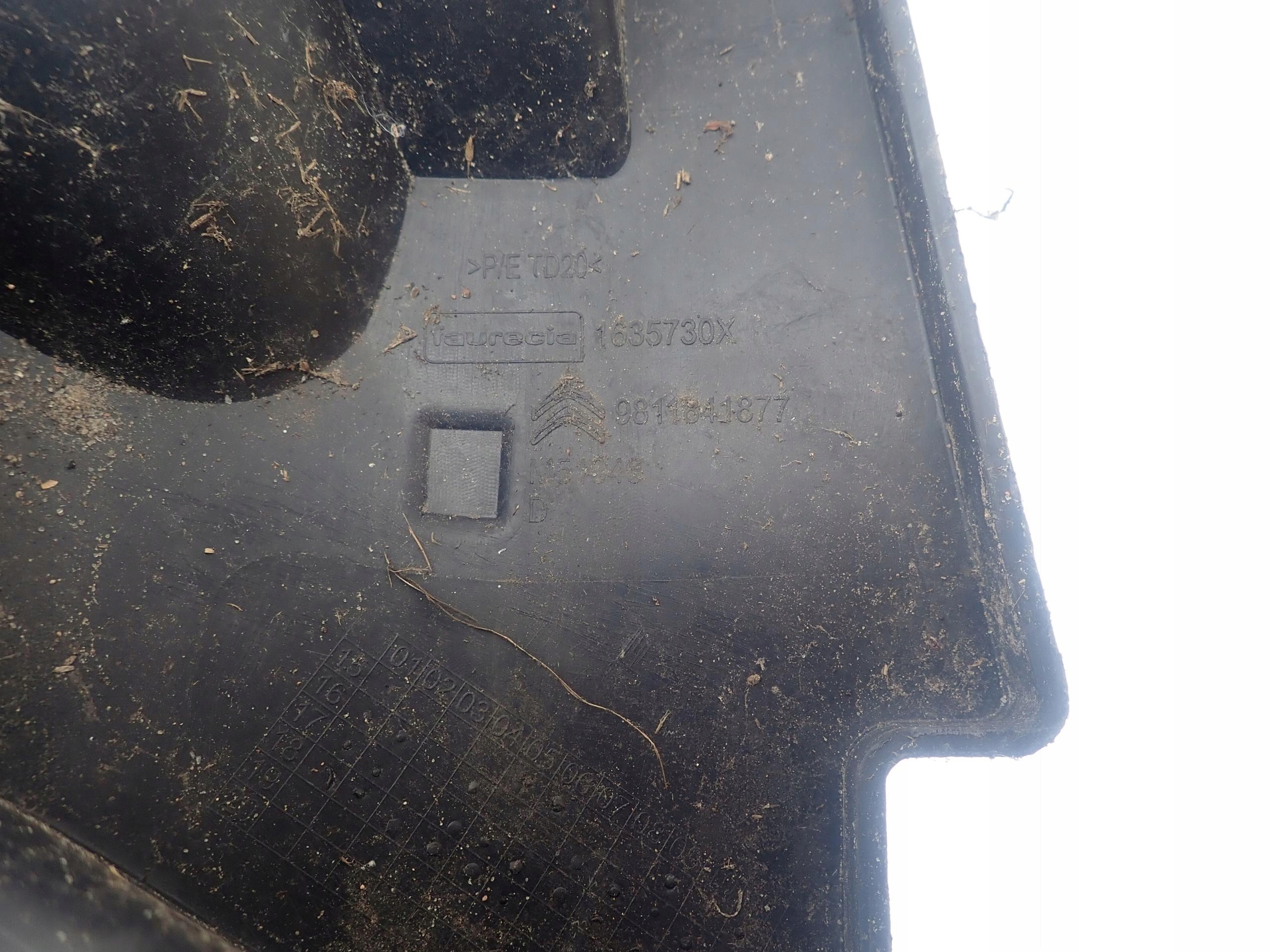 CITROEN C4 16- Support Feux phare Droite Avant