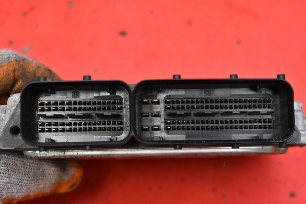 control unit computer of the engine 03G906021DP VW PASSAT B6 1.9 TDI 105 KM 05-10