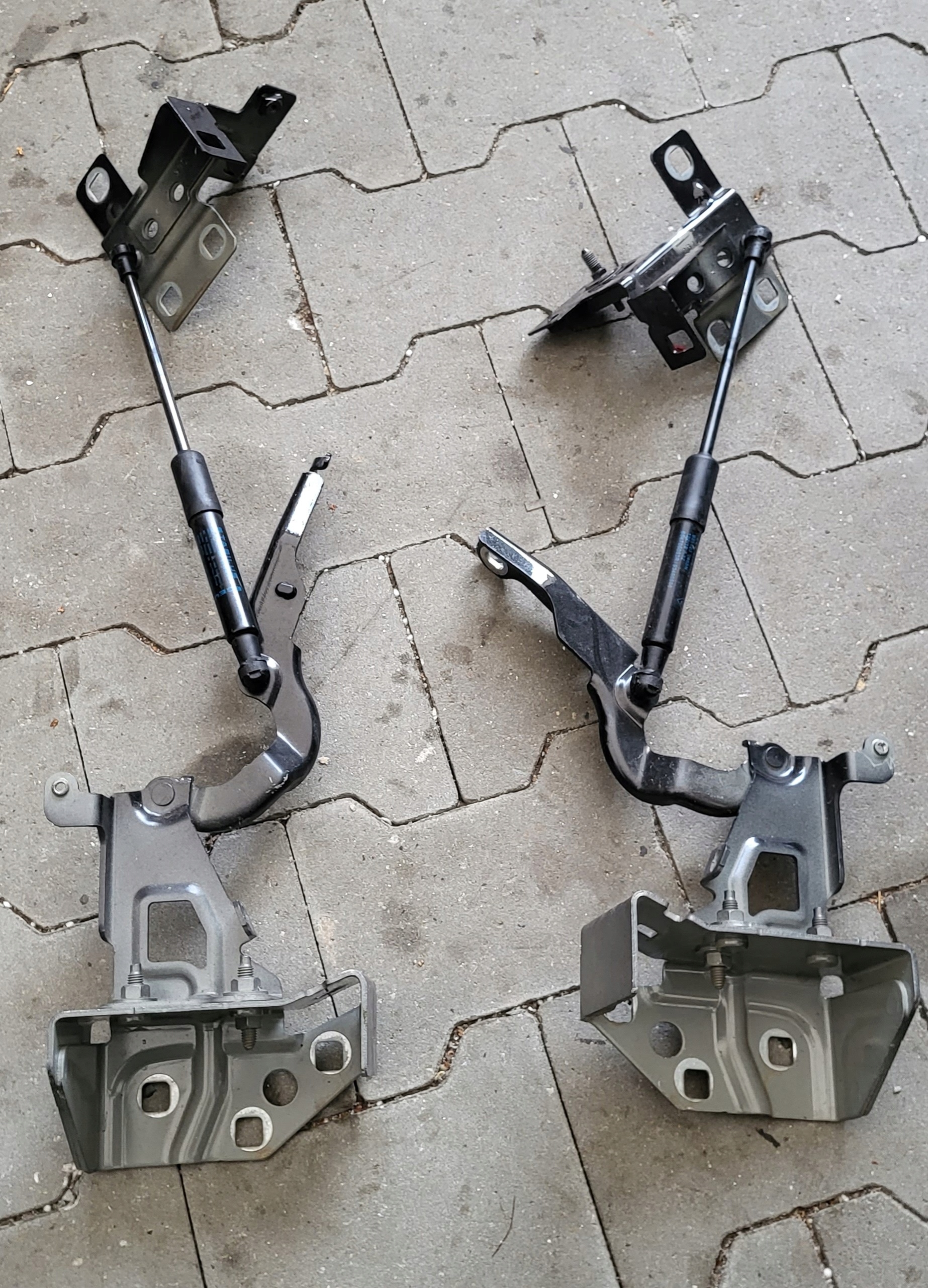 TRAFIC III VIVARO B 14 > ПЕТЛИ КАПОТА КОМПЛЕКТ