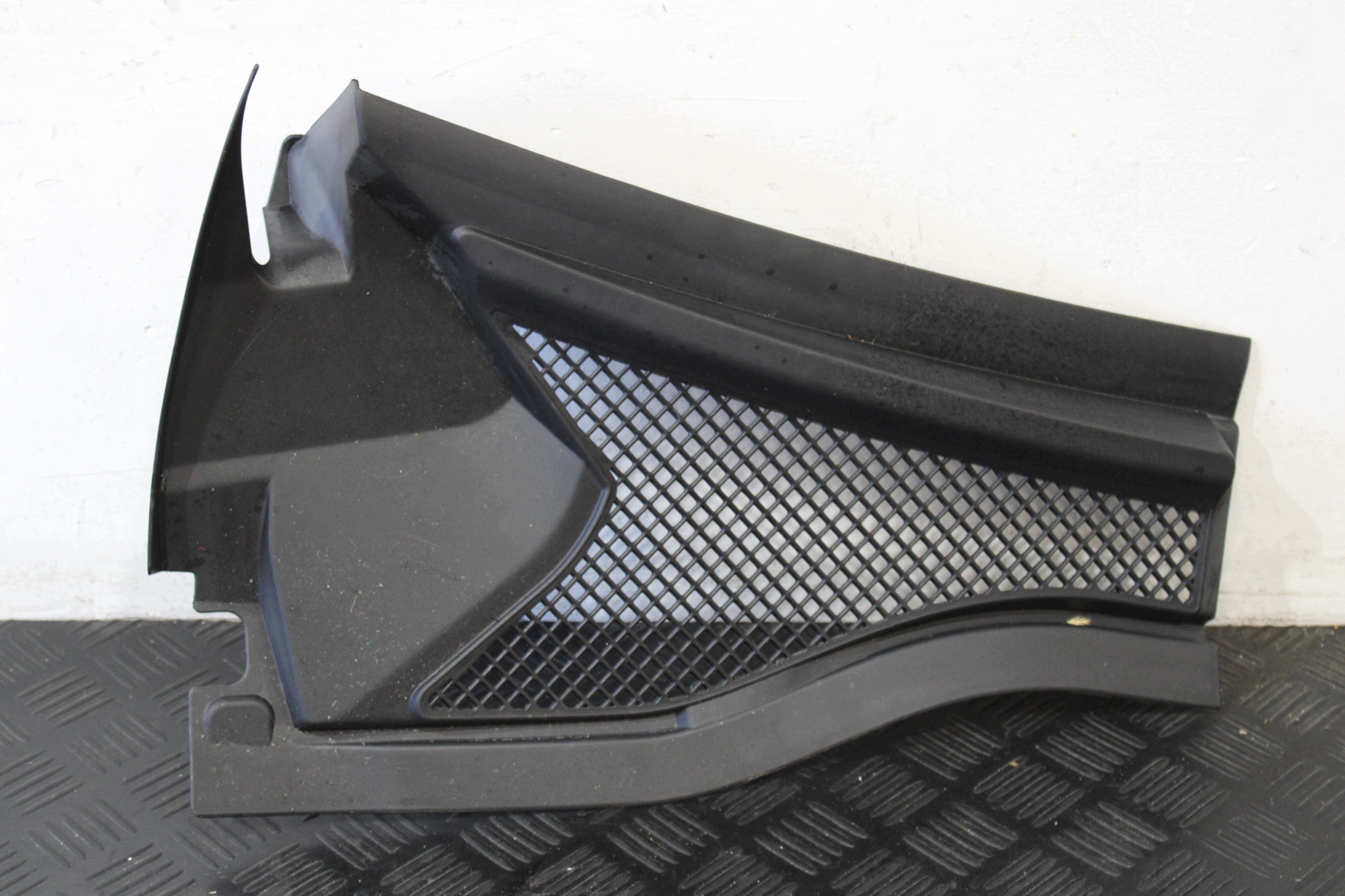 torpedo right A2468350600 MERCEDES B-class W246 LIFT