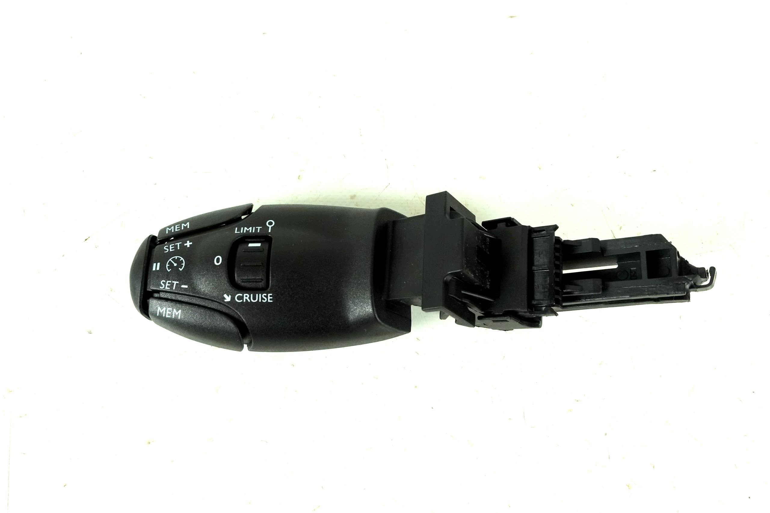 switch stalk switch TEMPOMATU PEUGEOT CITROEN C3 III 98035106ZD E11532740