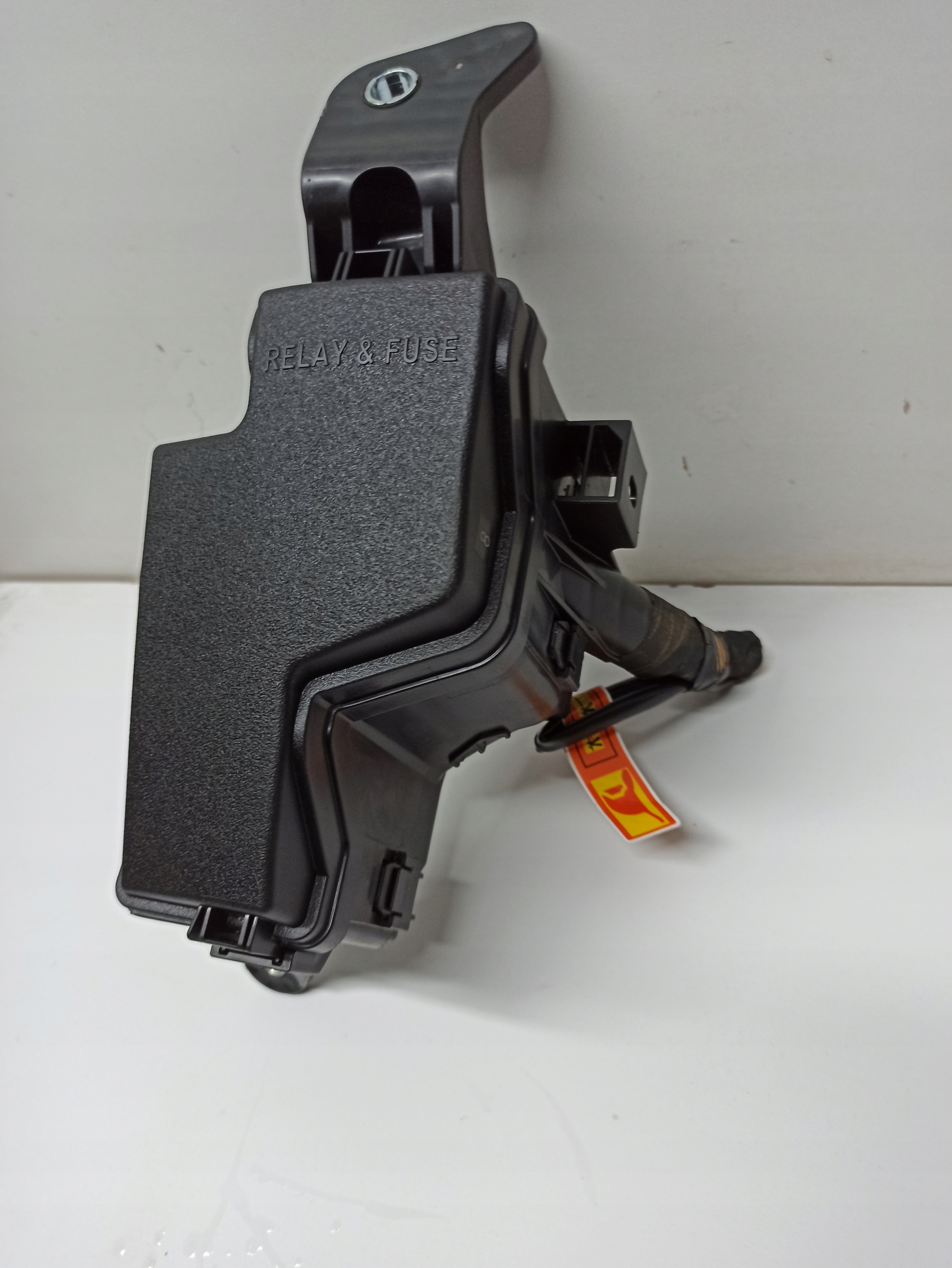 lexus LBX блок предохранителей 82662-52B60