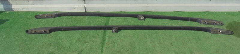 VW PASSAT B6 KOMPLET RELINGOW DACHOWYCH Color black