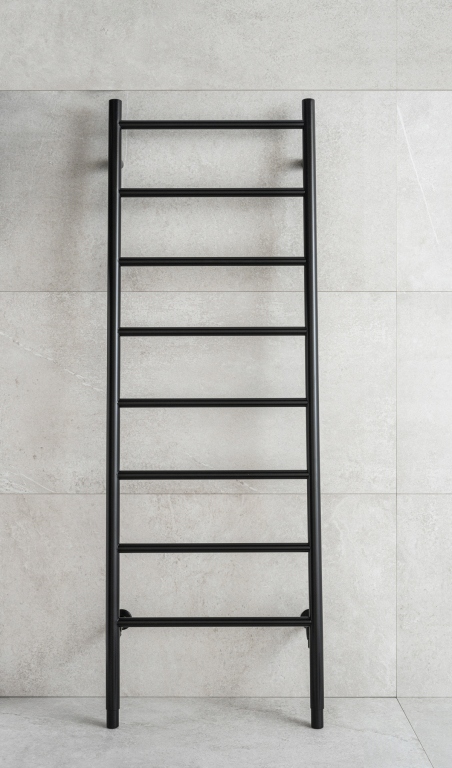 Teleso kúpeľňové rúrkové Pmh Danby D4 450X1290MM Metal.strieborná Lesk D4MS