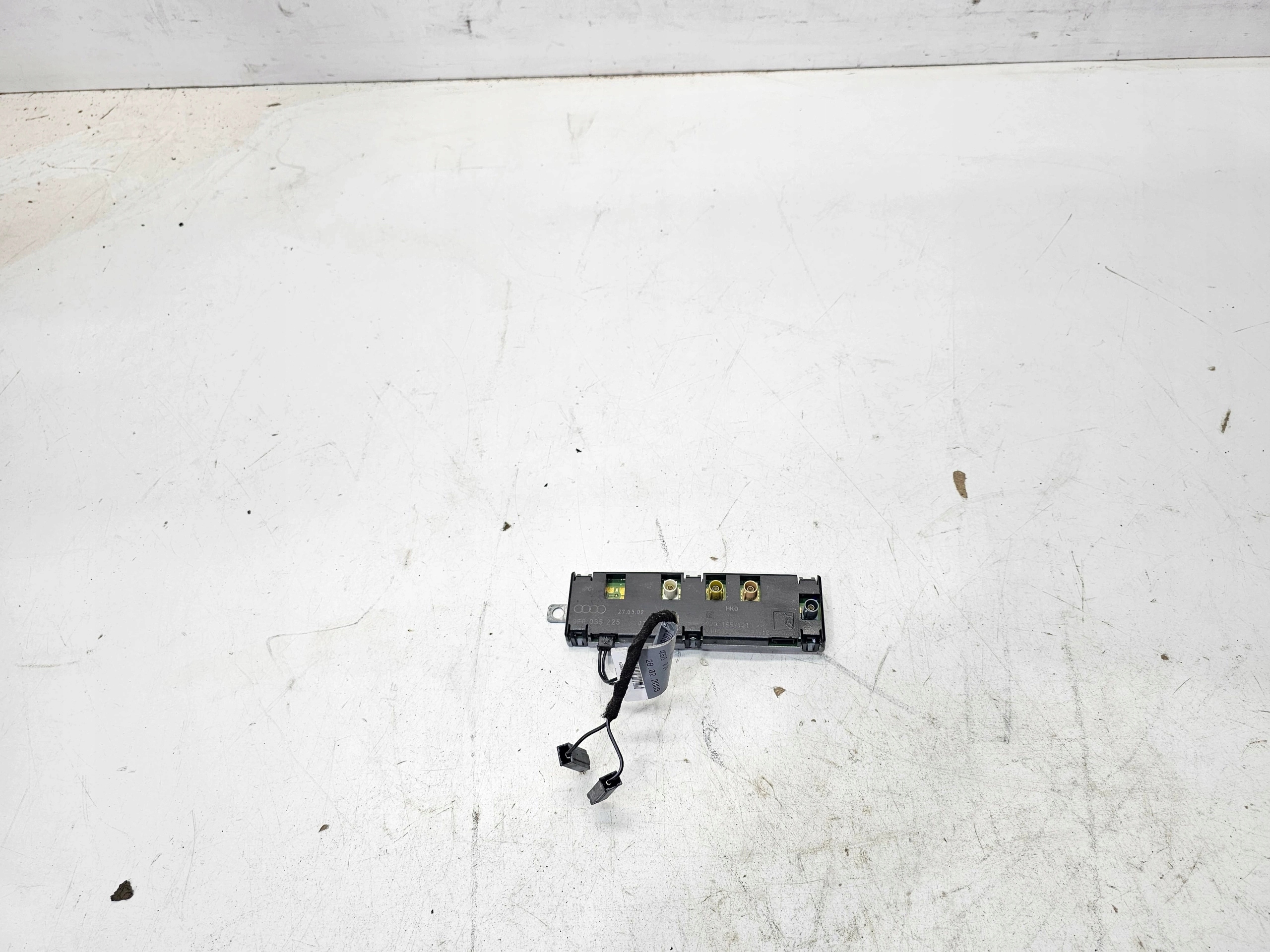 ANTENA verstärker antenne AUDI A5 8T CABRIO 8F0035225