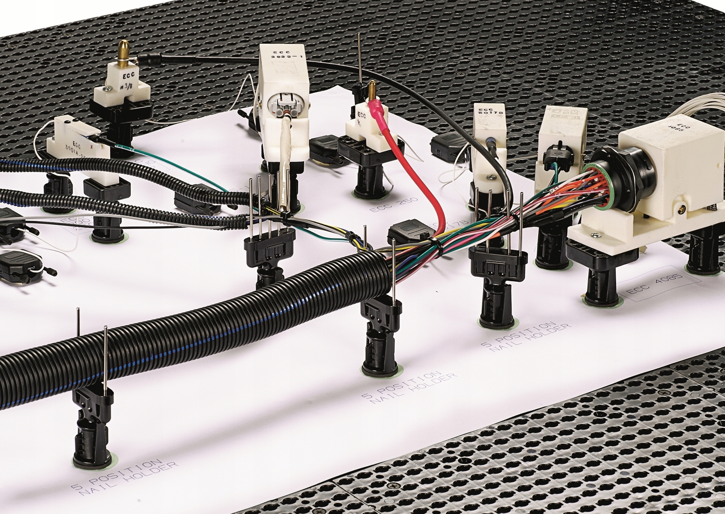 UCHWYT QUICKBUILD PODSTAWKA WIĄZKA KABLOWA STÓŁ MONTAŻOWY Producent części Panduit