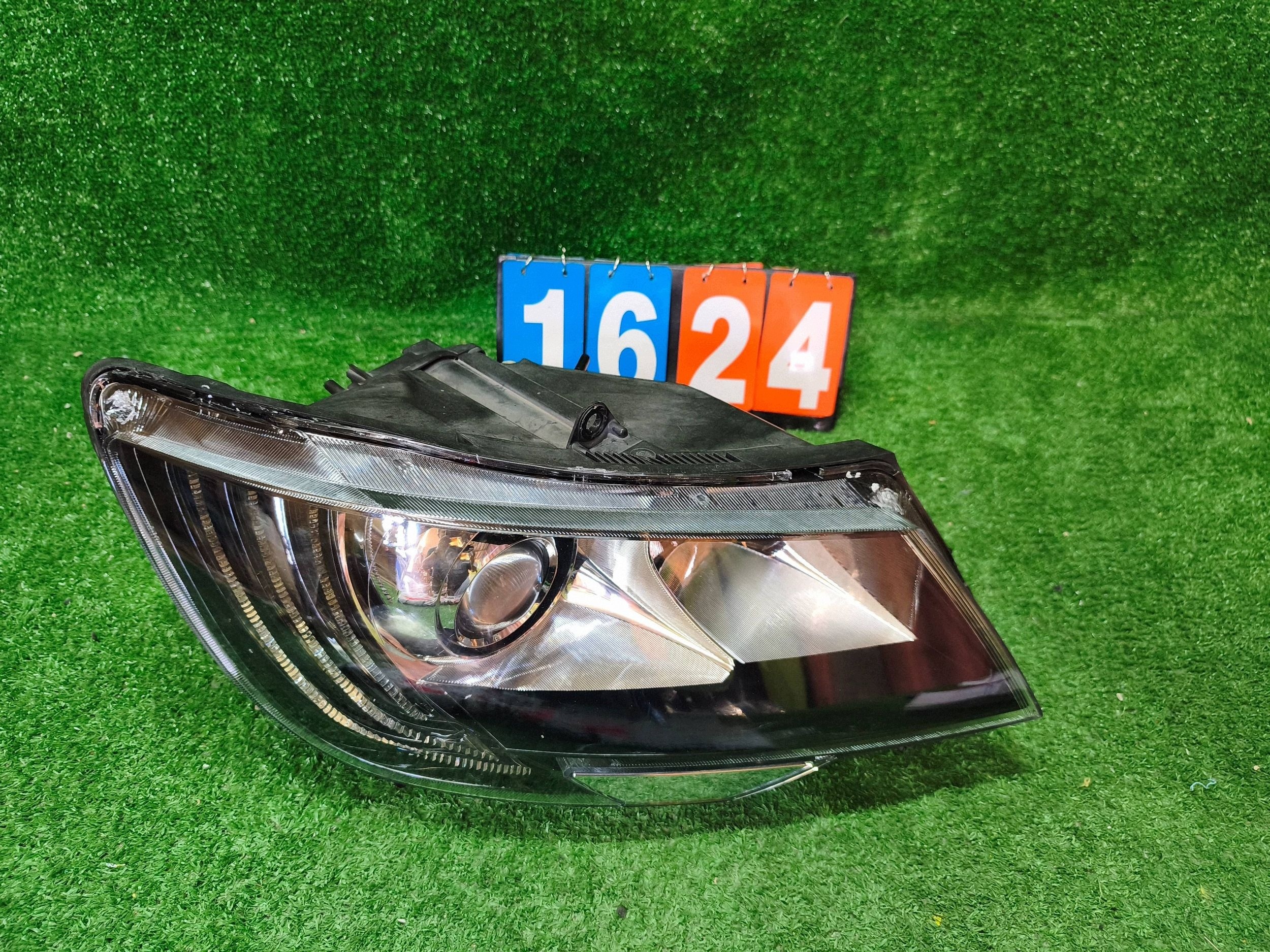 REFLEKTOR right front SKODA SUPERB II 13- LIFT XENON NR.1624
