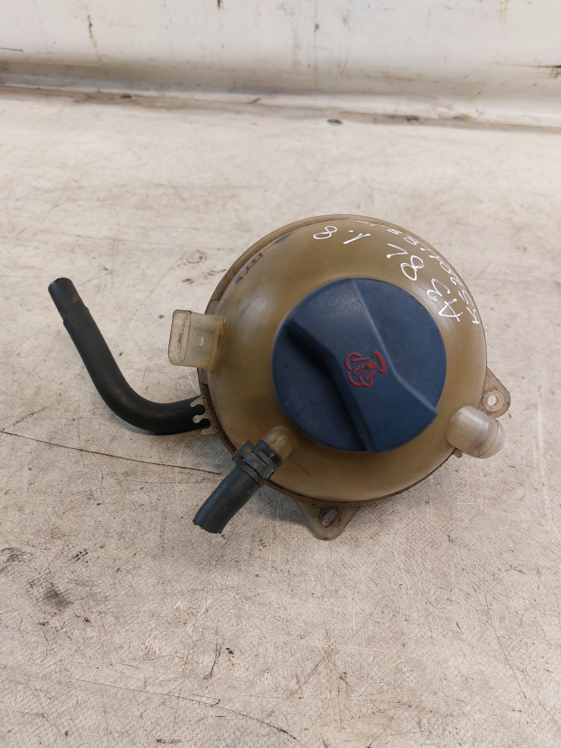 Réservoir eau AUDI A3 8L 1.8