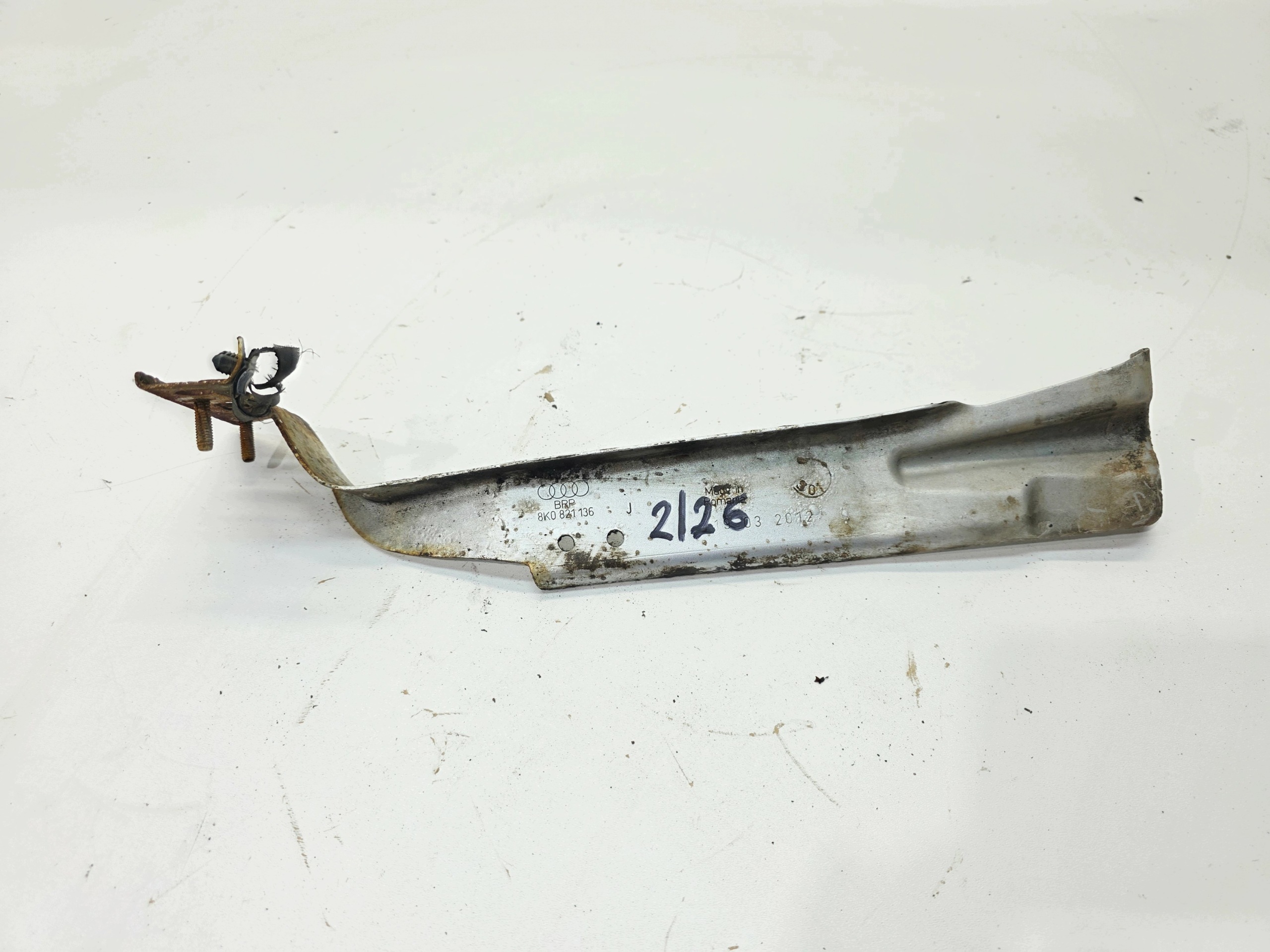 Console Support plaque Aile Droite Avant AUDI A4 B8 LIFT 8K0821136J 2/26