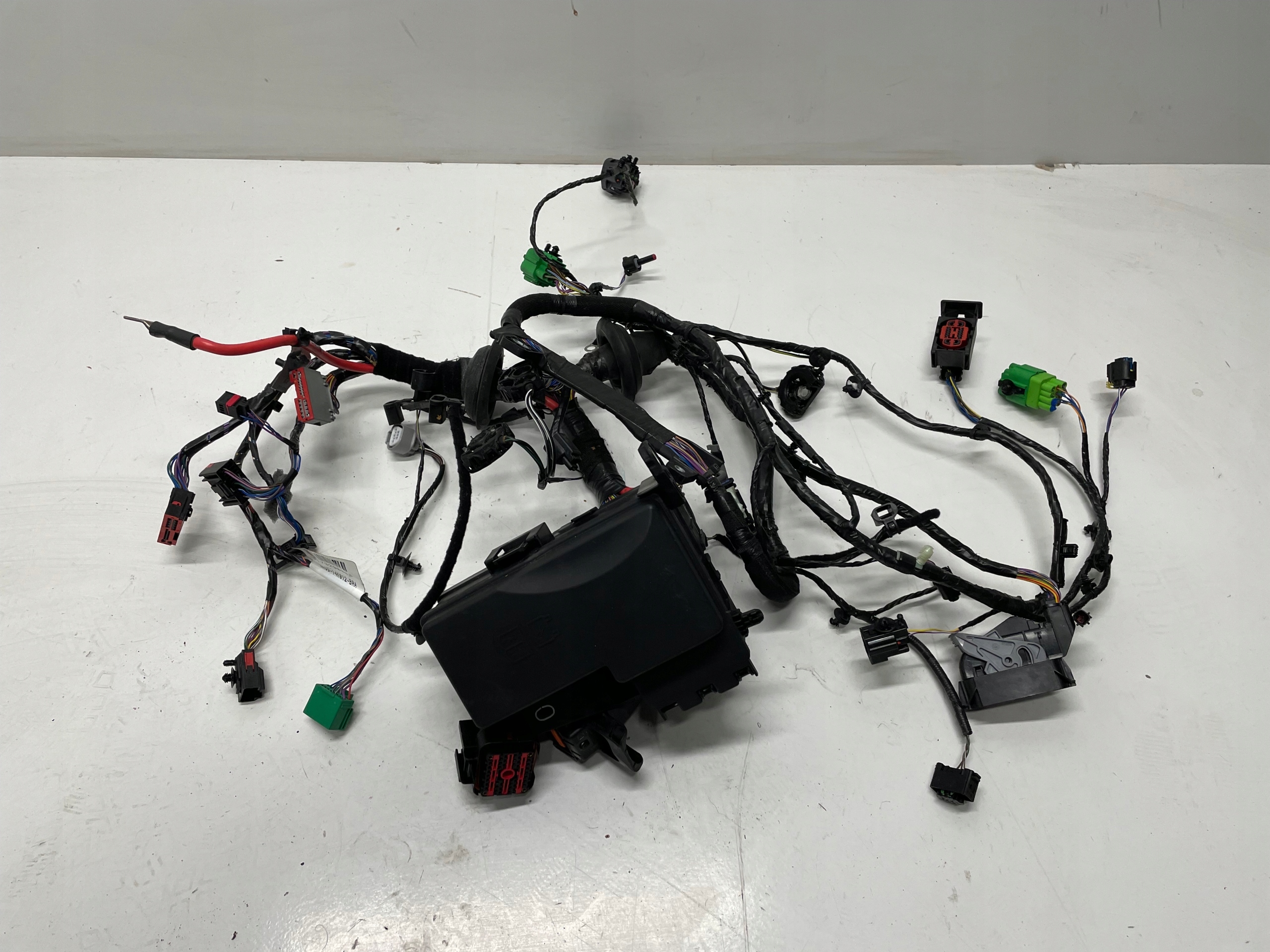 KX5314K012BRA KX53-14K012-BRA - Jaguar F-TYPE X152 18R жгут проводов моторного отсека л