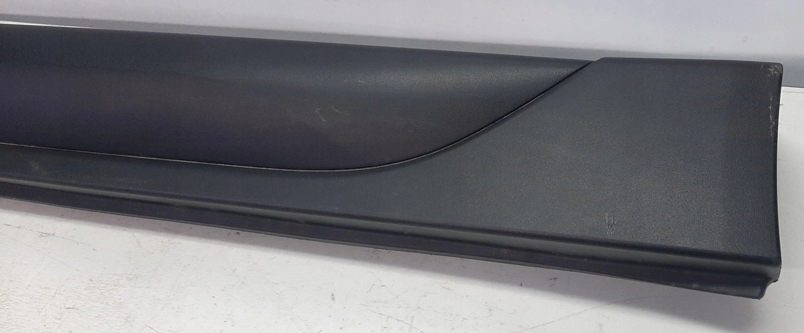HYUNDAI TUCSON III 15- moulding threshold threshold right