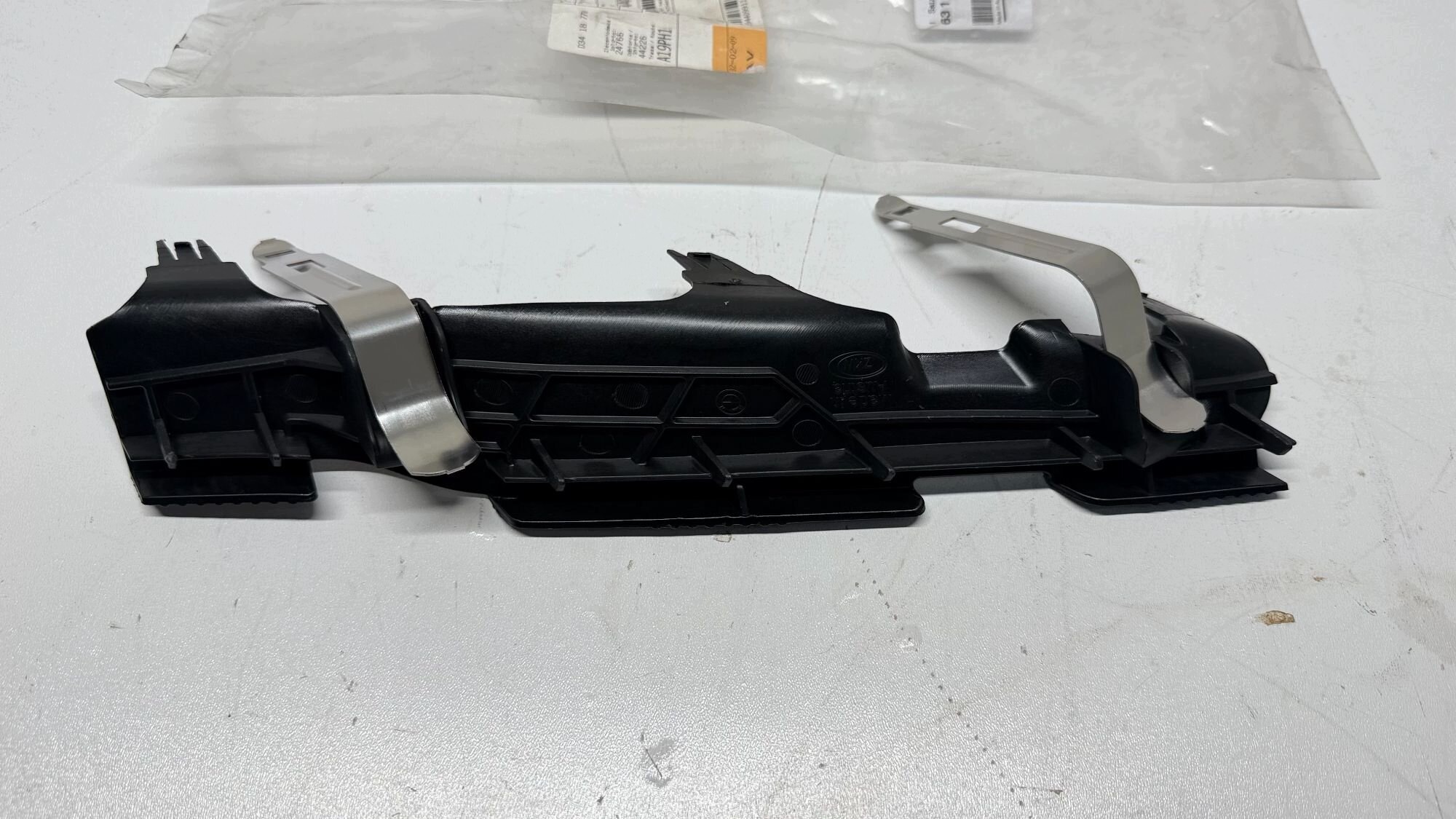 bumper bracket front left BMW 7 G11 G12 7440355 2015-2022