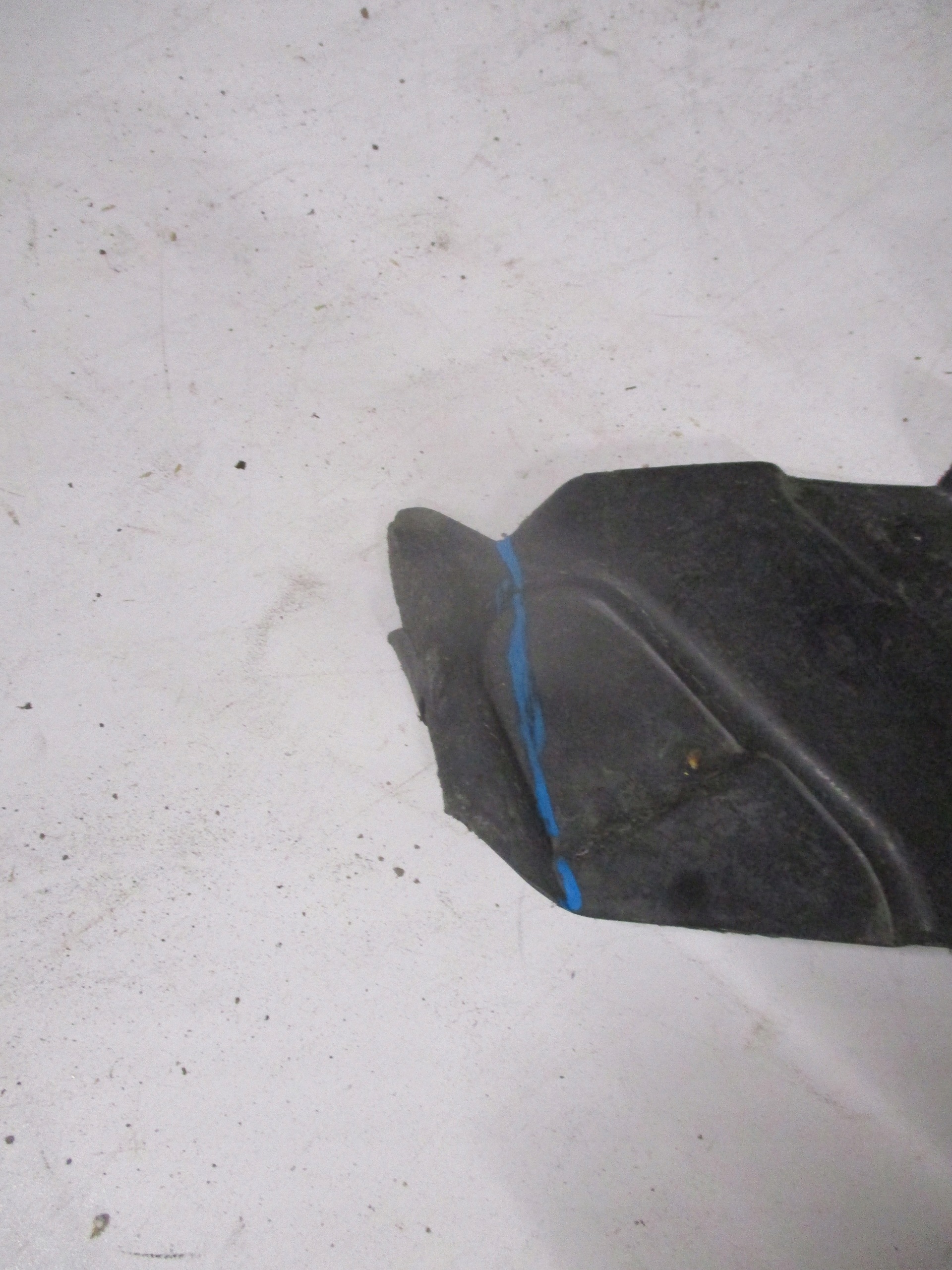 mudguard front left MERCEDES-BENZ CLA A2466900830