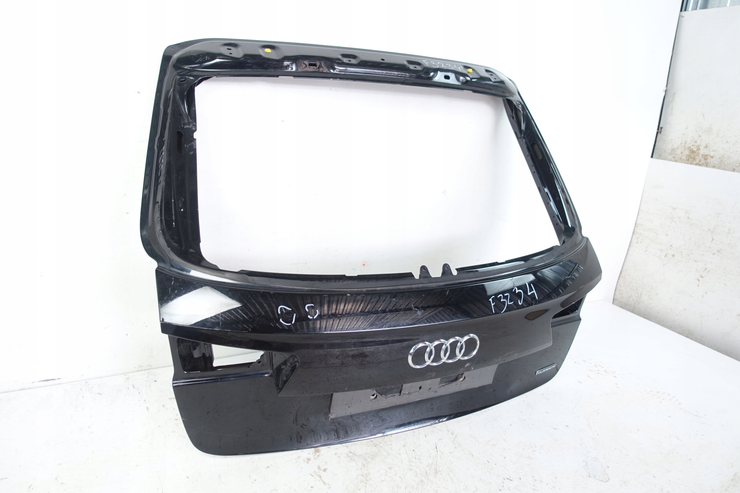 AUDI A6 C7 4G0 2011- trunk door boot rear part rear