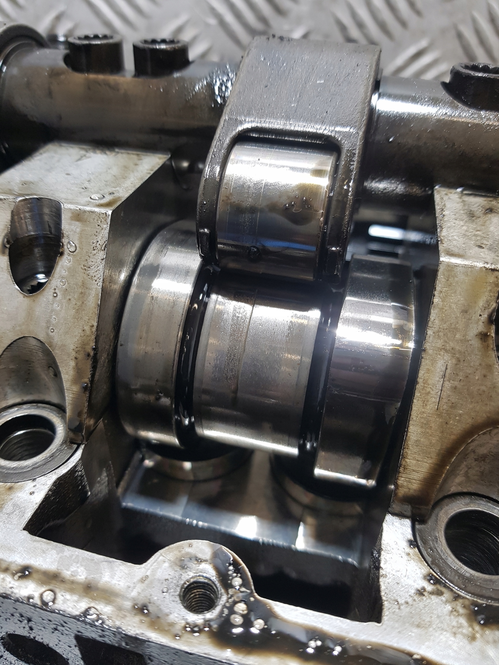 head. complete VOLKSWAGEN PASSAT B5 038103373R