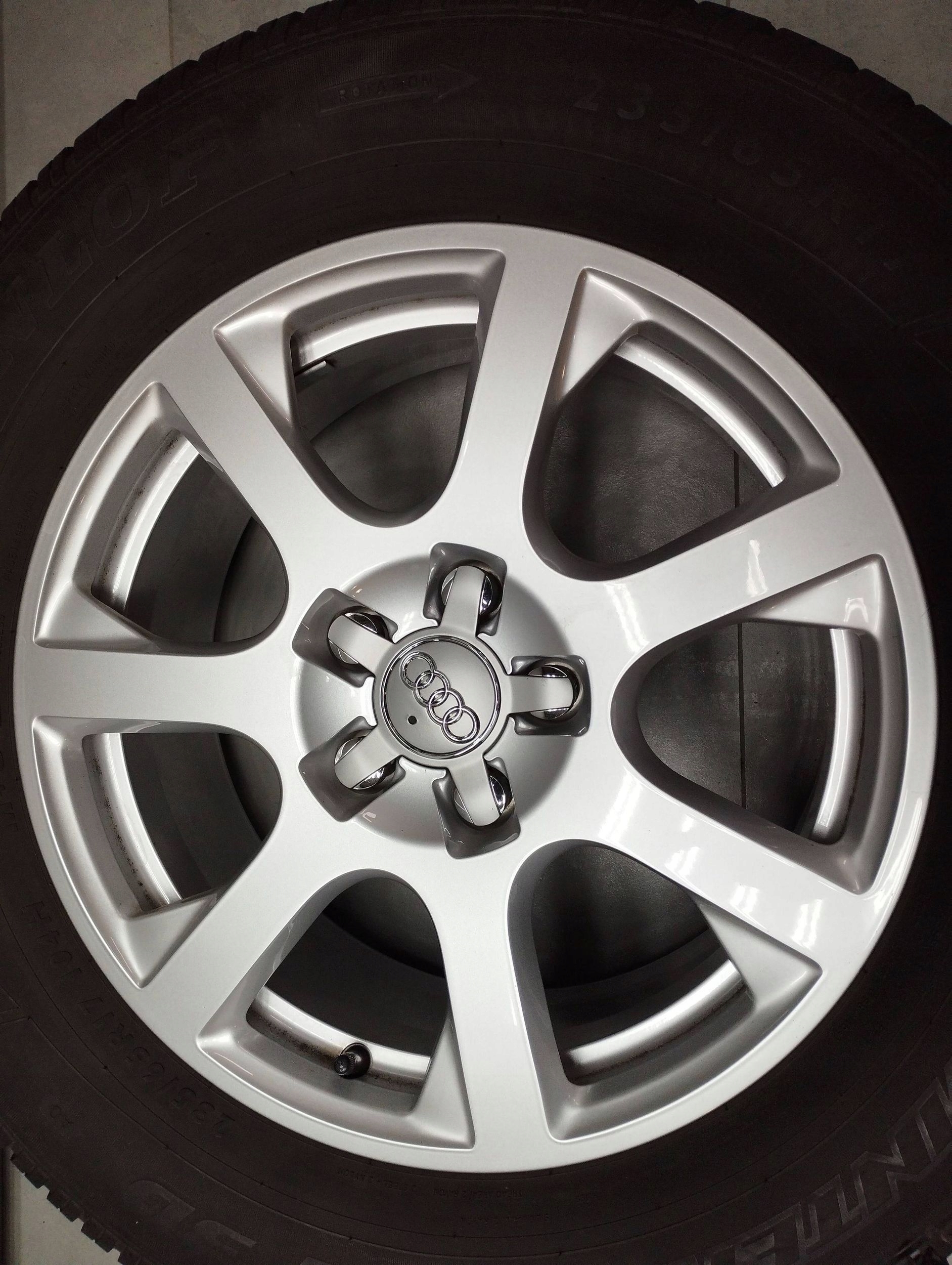 Audi Q5 8R wheels disc 17 8R0601025E ET37 235/65