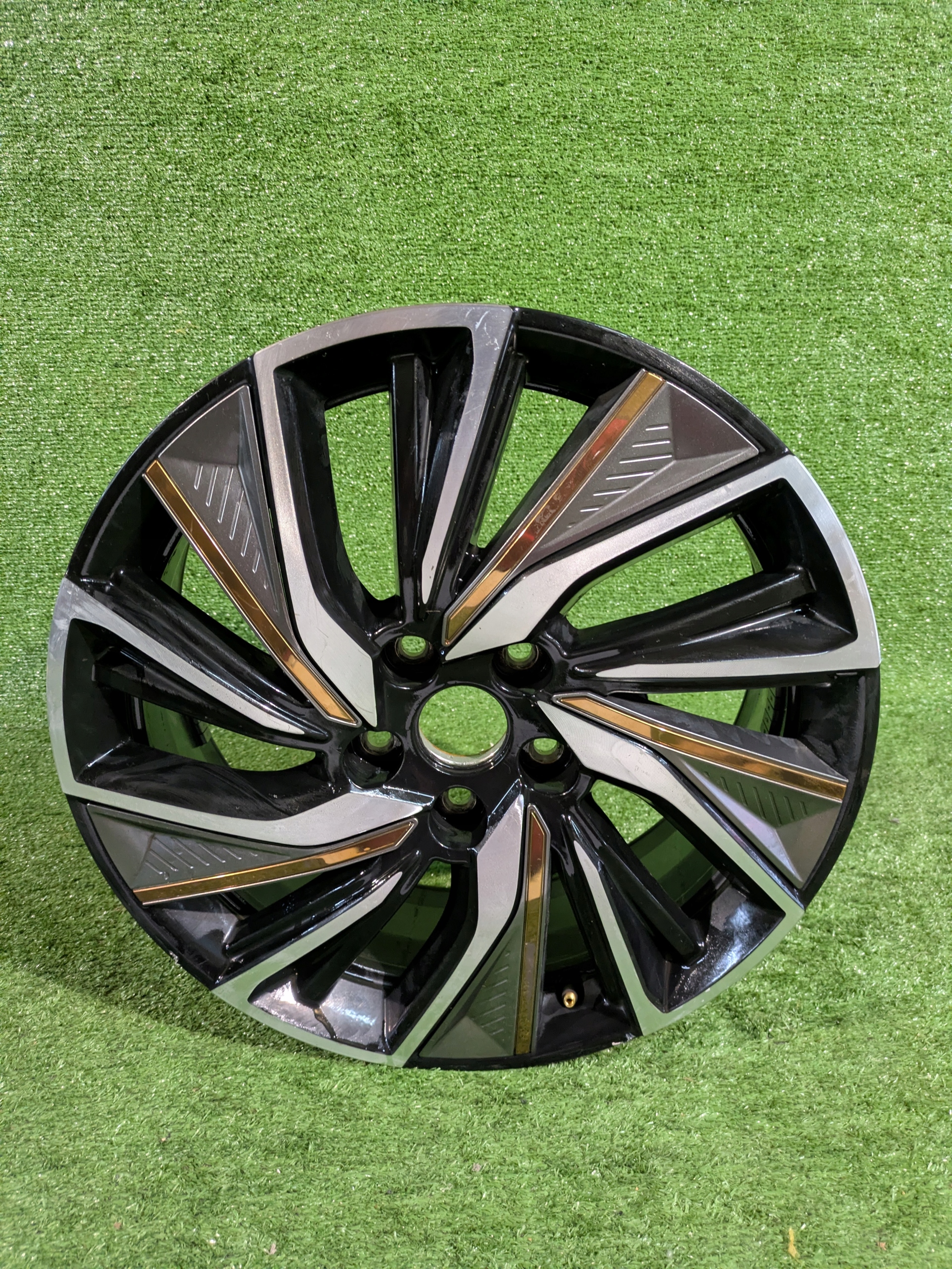disk disk hliníkový FORTHING U-TOUR 18" 6.5J ET49 NR.88
