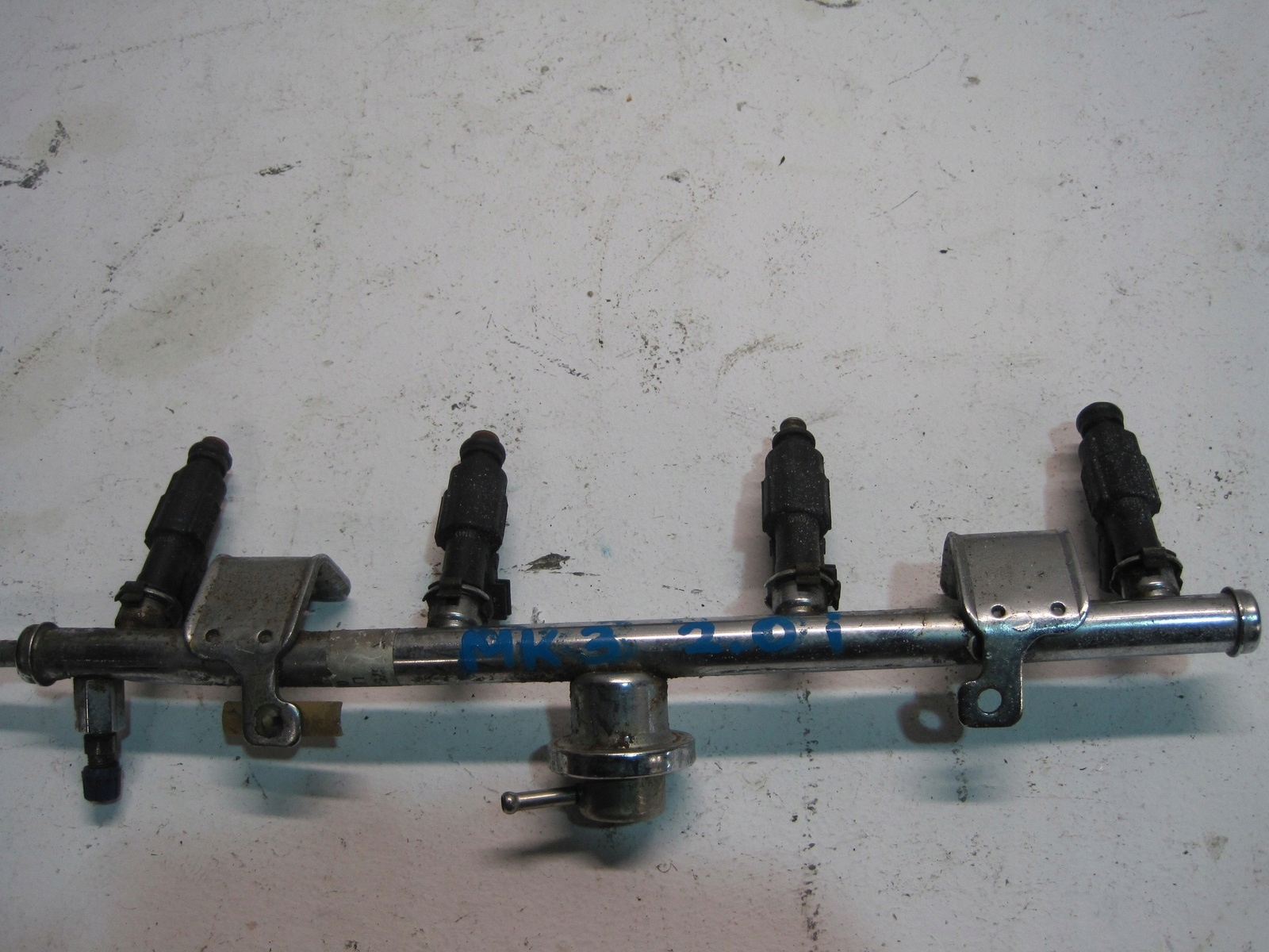 Rampe injection FORD FOCUS MK3 2,0i