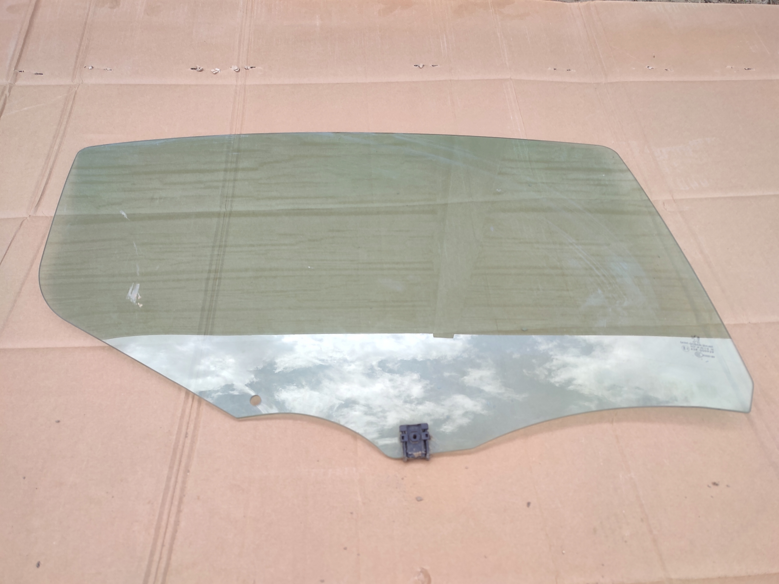 PEUGEOT 508 I SZYBA PRAWY TYŁ TYLNA 11R SEDAN