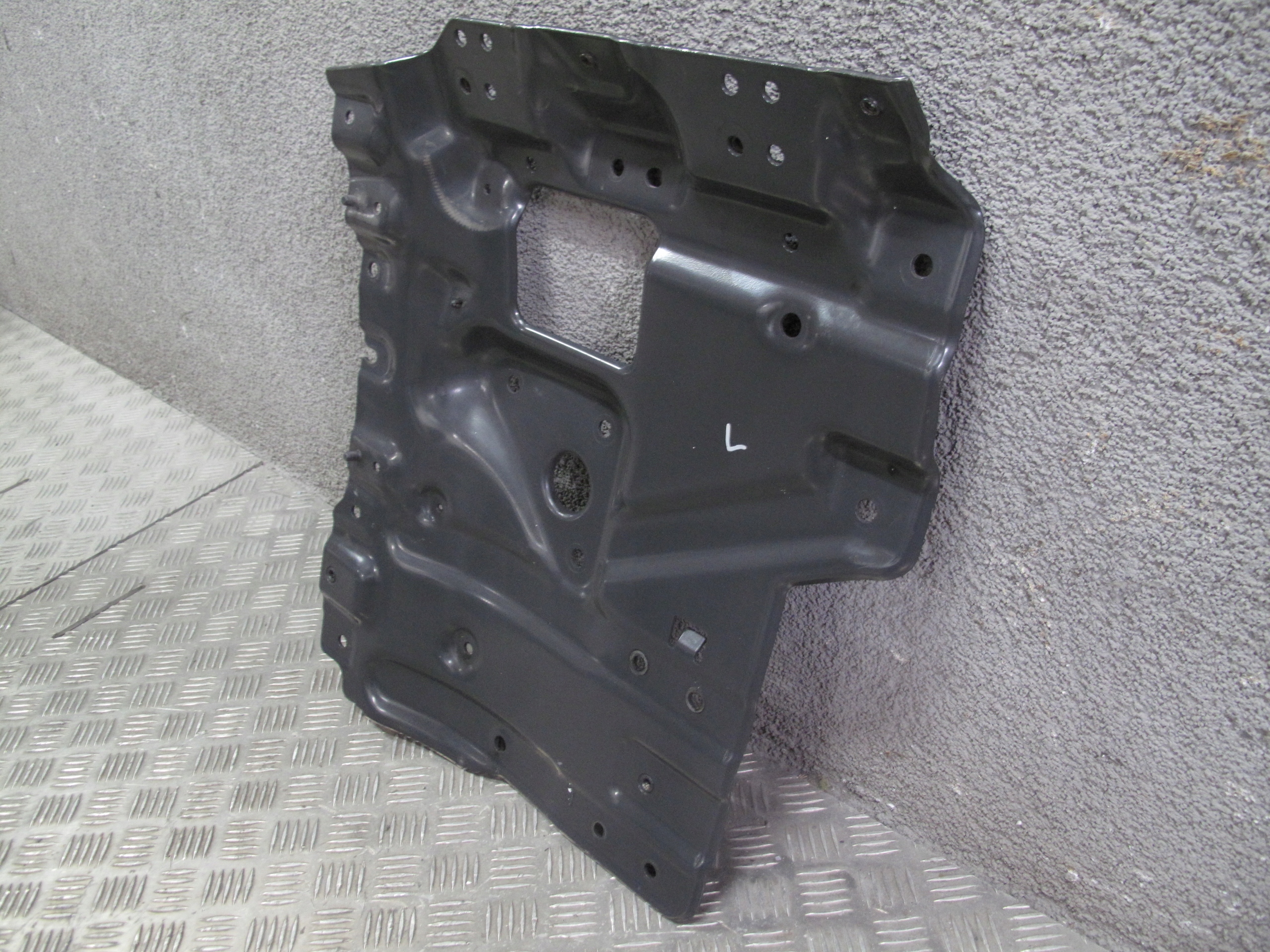 2617363 - ЛИСТ КРЕПЛЕНИЕ ОСУШИТЕЛЯ APS SCANIA R S