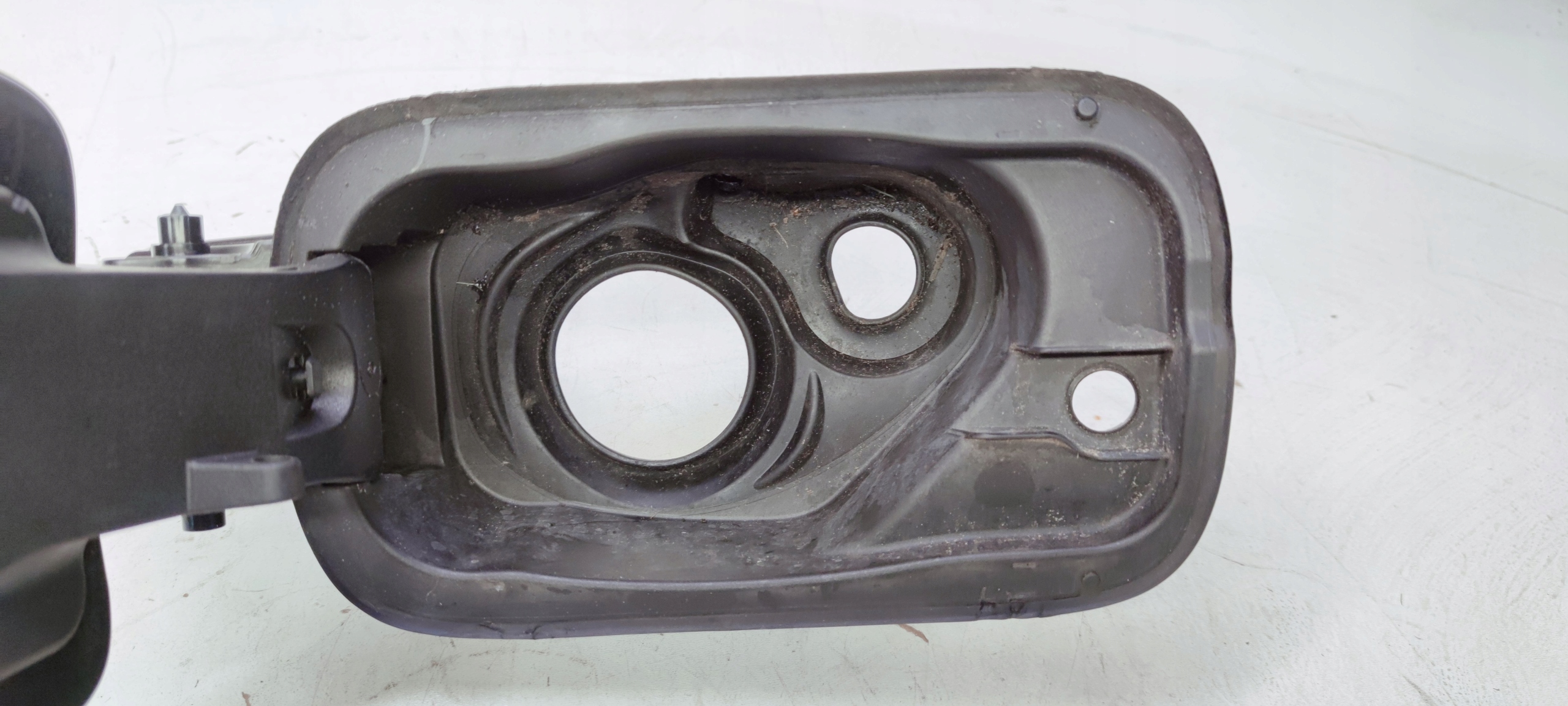 Volet trappe carburant Carburant AUDI A4 B9 8W0809906A LY9B