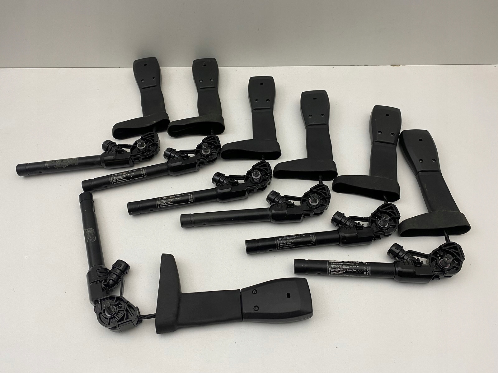 VOLVO V60 S60 XC60 PRAWY NAPINACZ PASA DOPINACZ