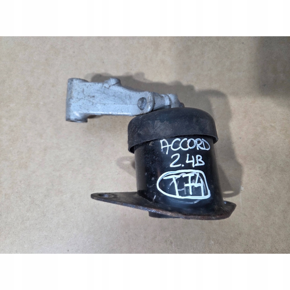 Honda Accord VIII 2,4 holder engine mount (F795)