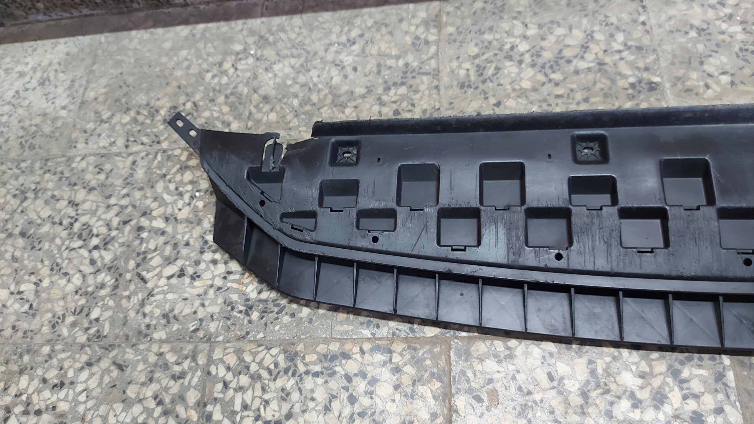 ABSORBER cover below bumper SKODA OCTAVIA III 15