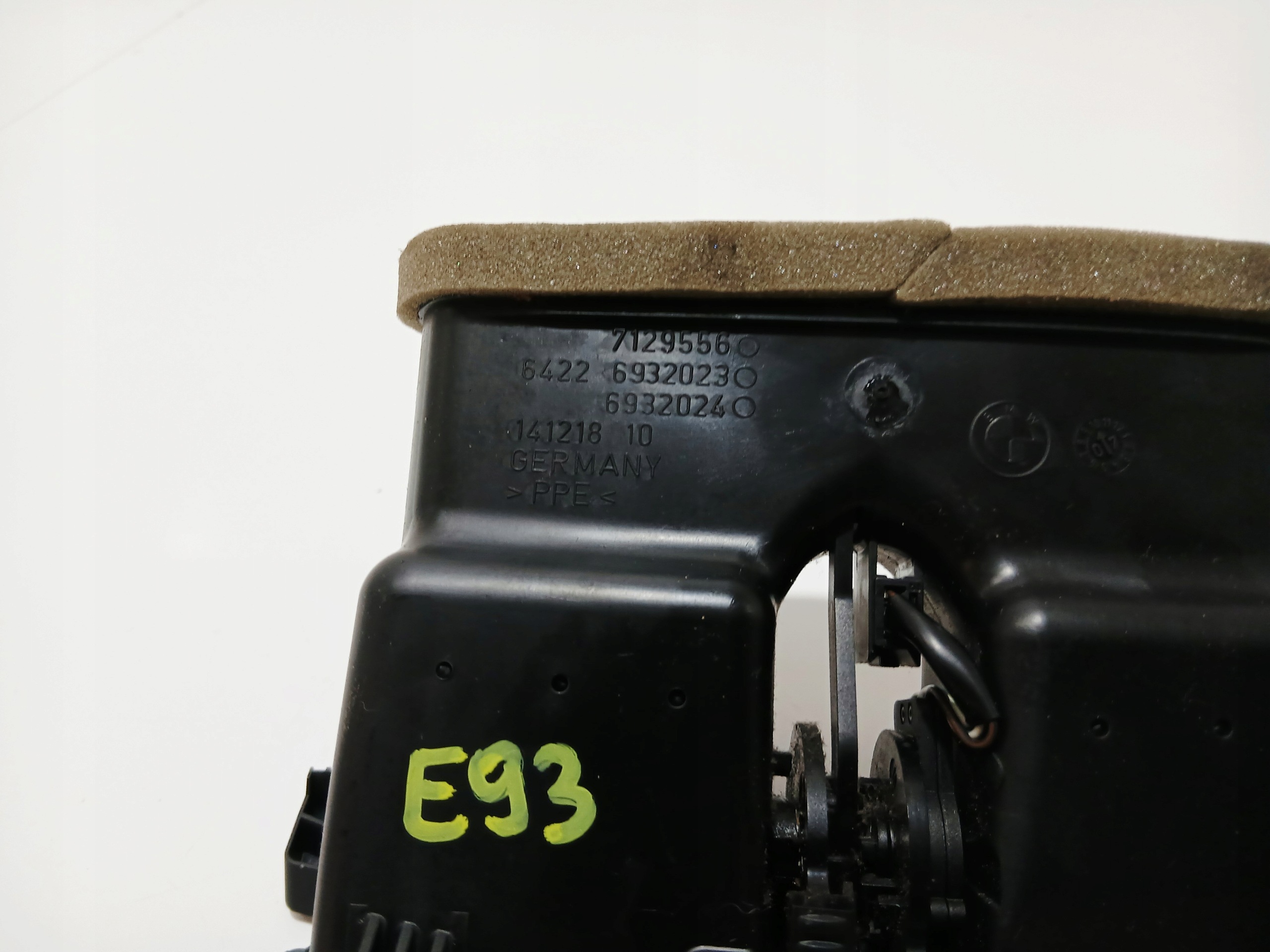 lüftungsgitter des lüfters mitte heck BMW E93 7129556 (0006397)