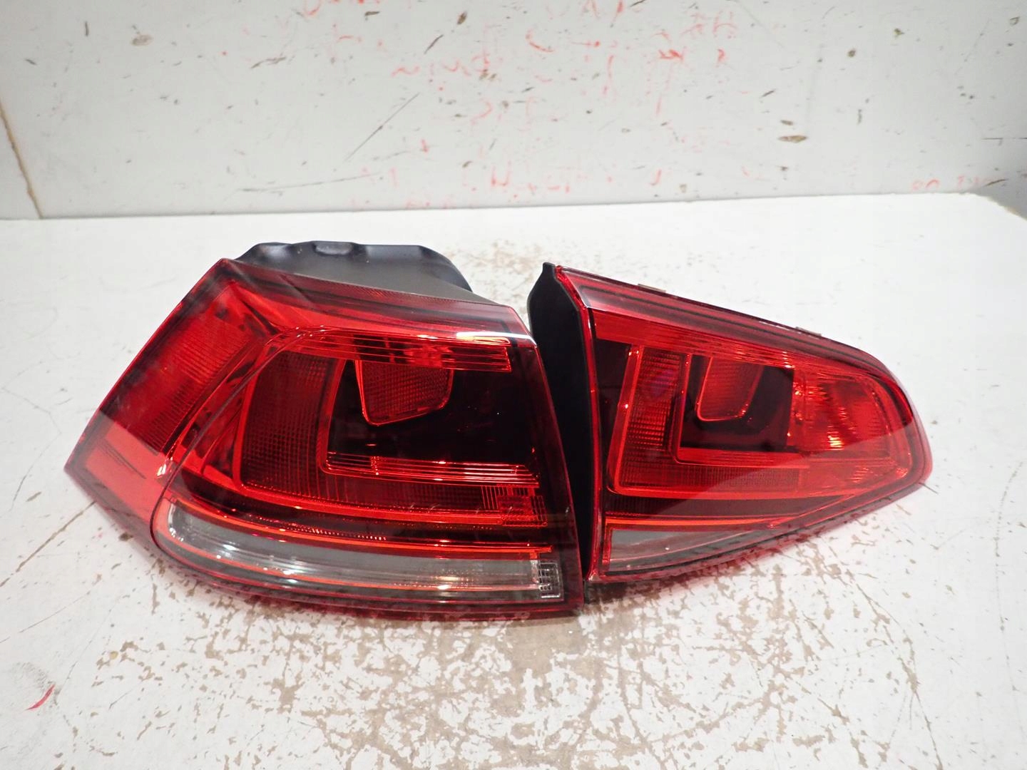 light rear part rear left VW GOLF VII HB 2012- 5G0945093AE