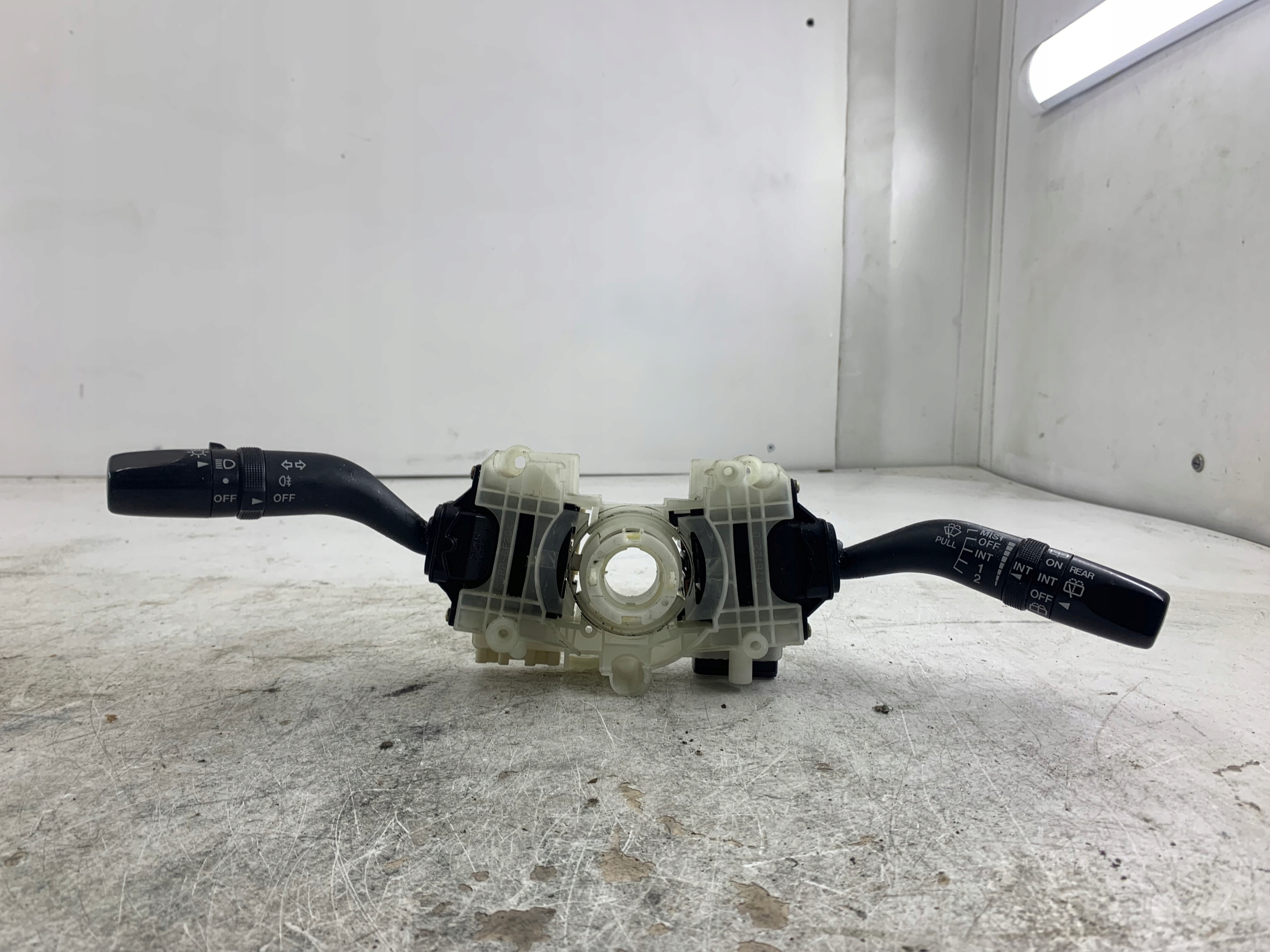 MAZDA 5 e CR DEVIO LUCI TERGICRISTALLO TERGI GJ5M17D318