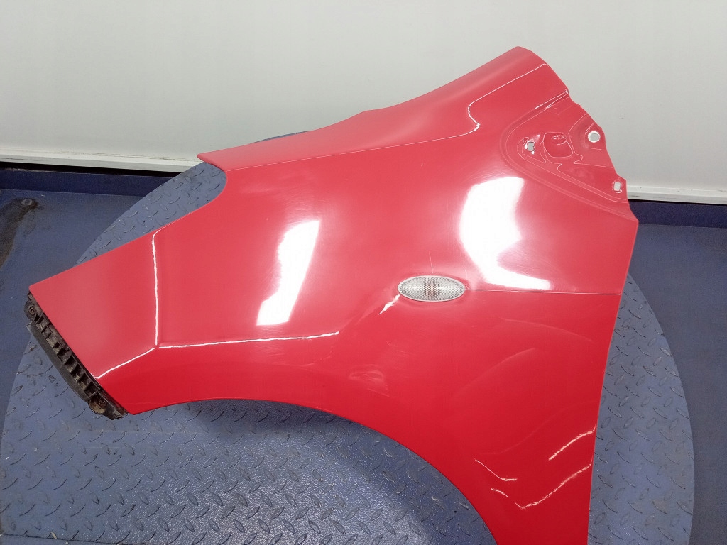 TOYOTA YARIS II BŁOTNIK PRZÓD LEWY PRZEDNI 3P0 Numer katalogowy części 01