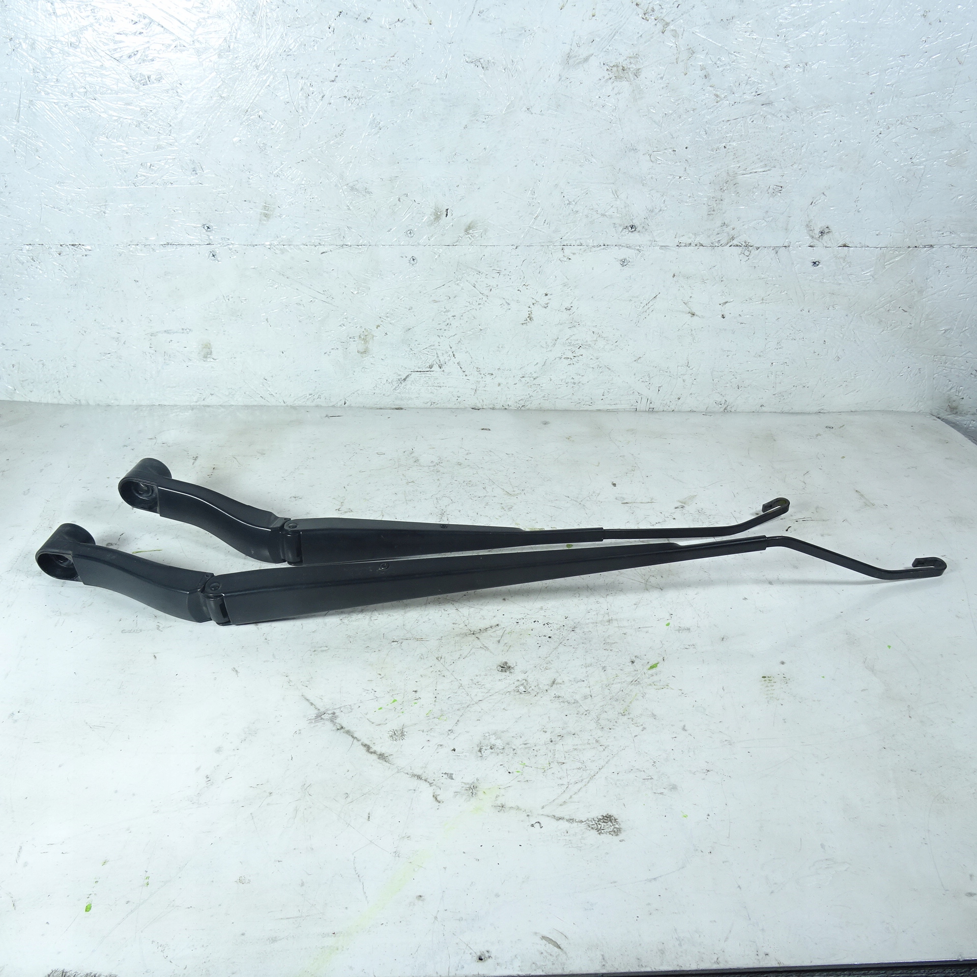 OPEL INSIGNIA B ВАЖЕЛІ СКЛООЧИСНИКА ПЕРЕДНІ 13471434