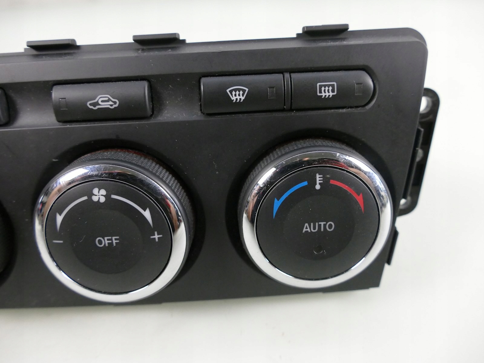 MAZDA 6 GH LIFT control panel of the air conditioning