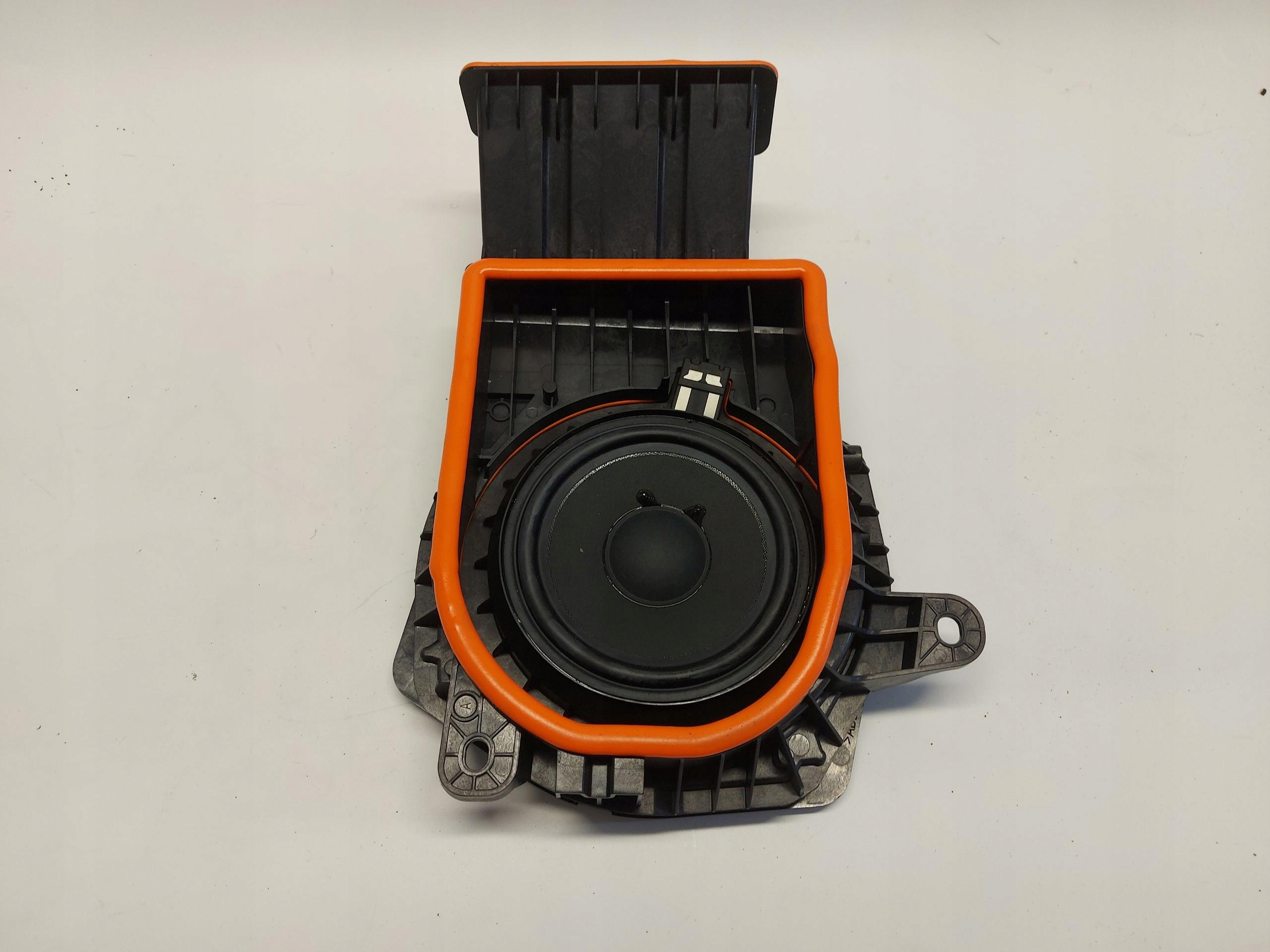 BMW iX1 X1 U11 speaker basowy niskotonowy right 9878330