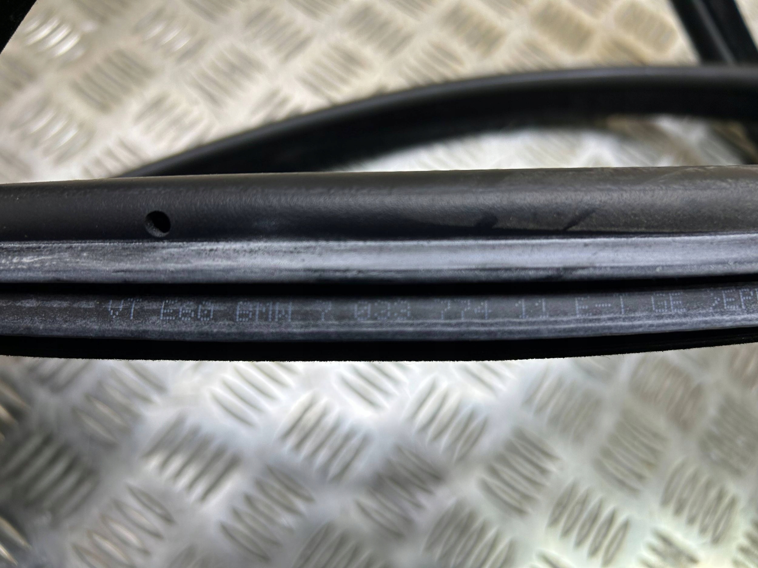 en caoutchouc Joint Portière przednich BMW 5 E60 E61 2005 7033774