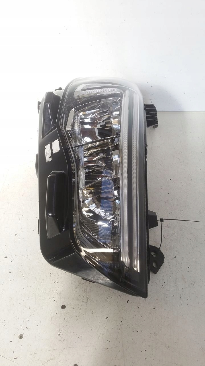 light front front right Opel Grandland X
